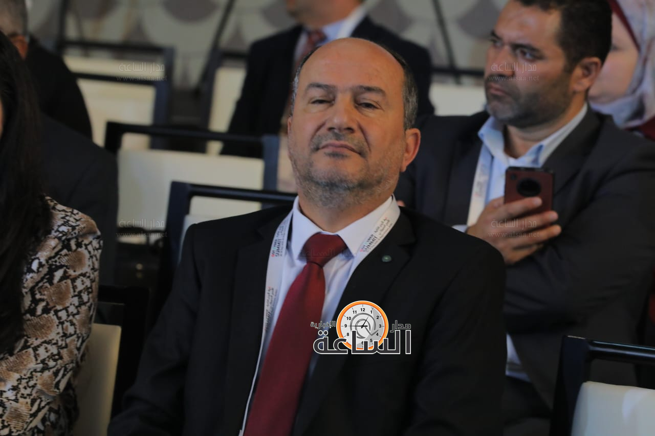 Madar Al-Saa Images 0.7496494621335283