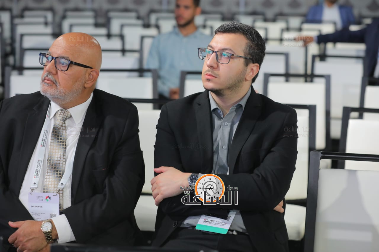 Madar Al-Saa Images 0.42928130587863