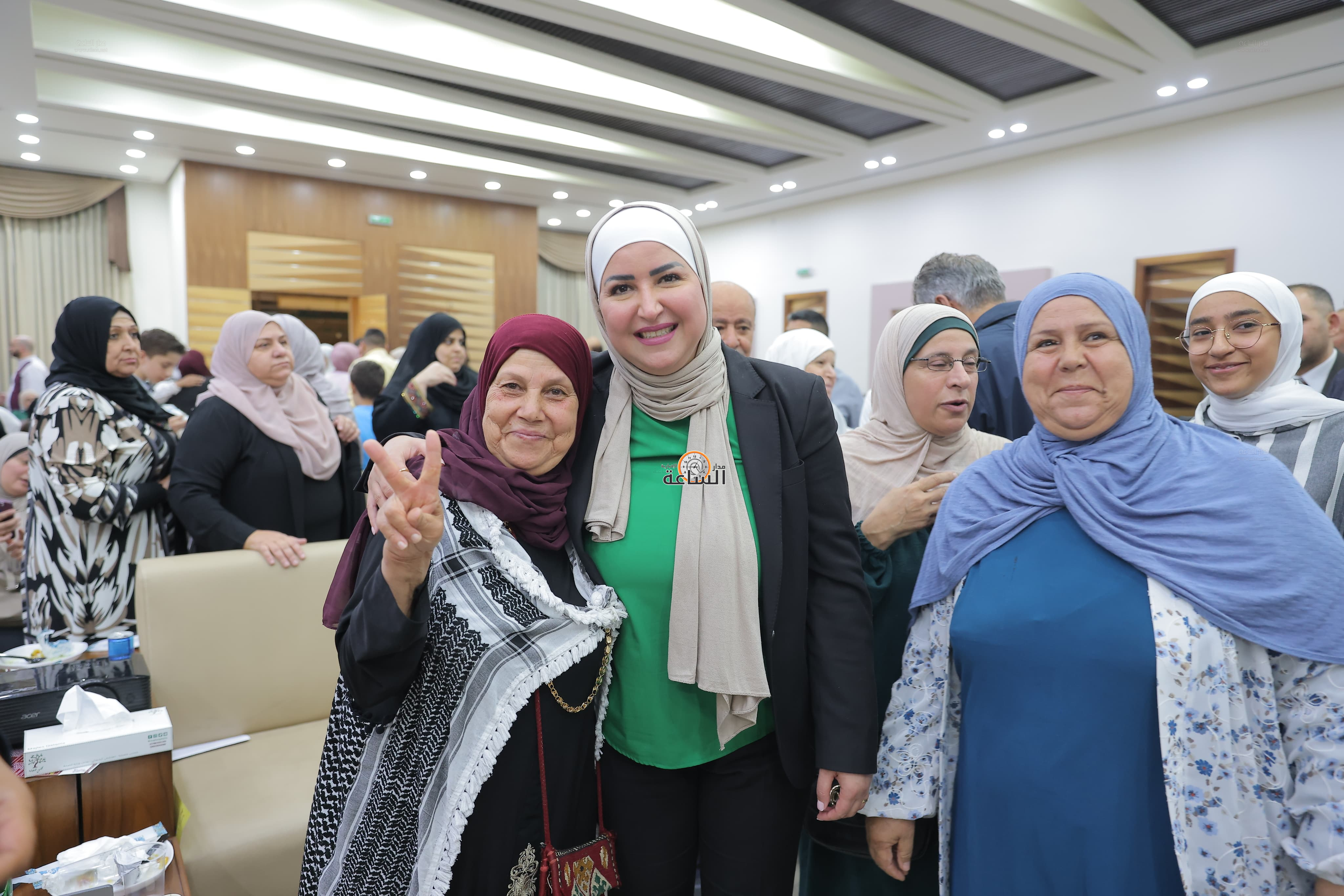 Madar Al-Saa Images 0.35571792075801767