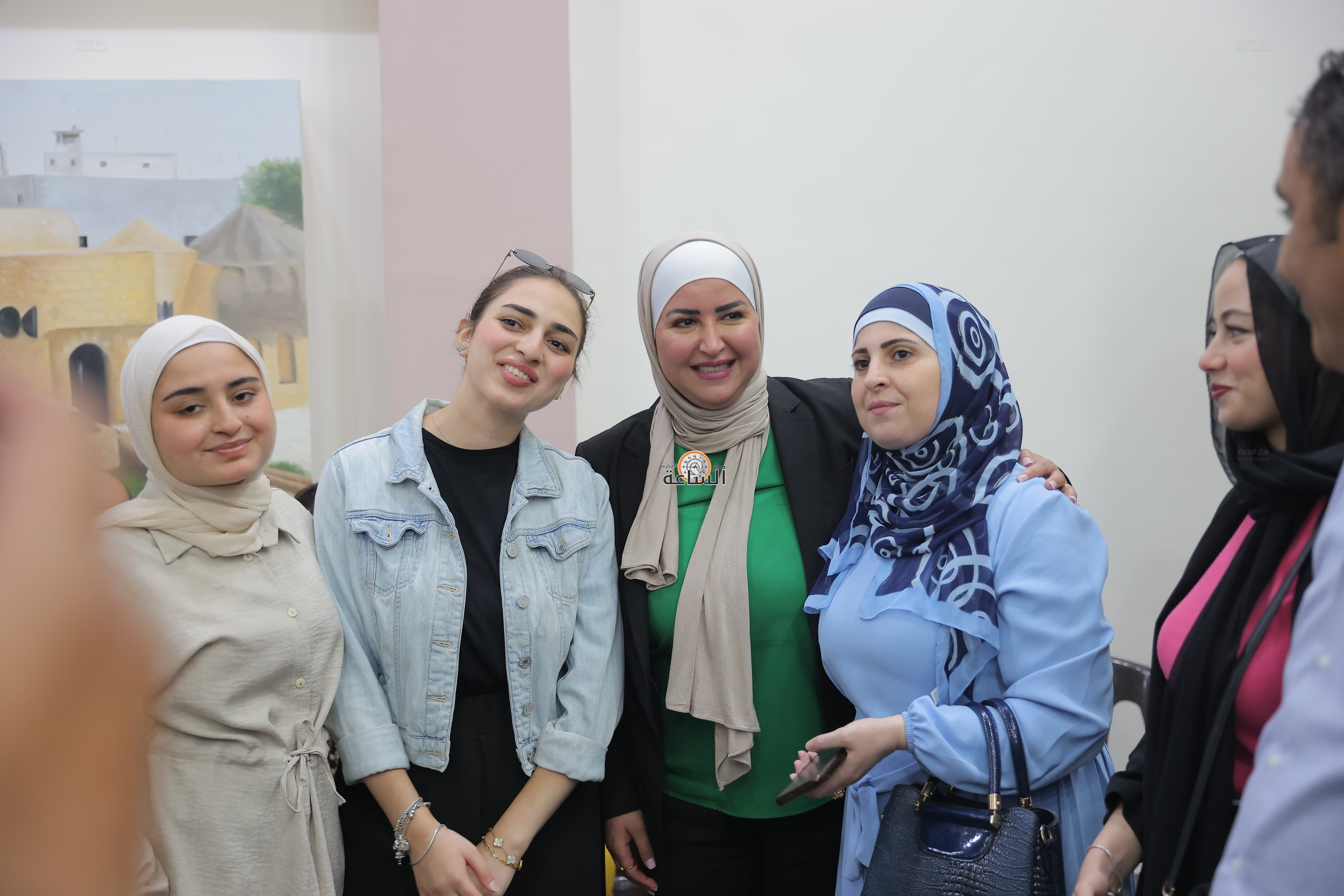 Madar Al-Saa Images 0.2849969090797766