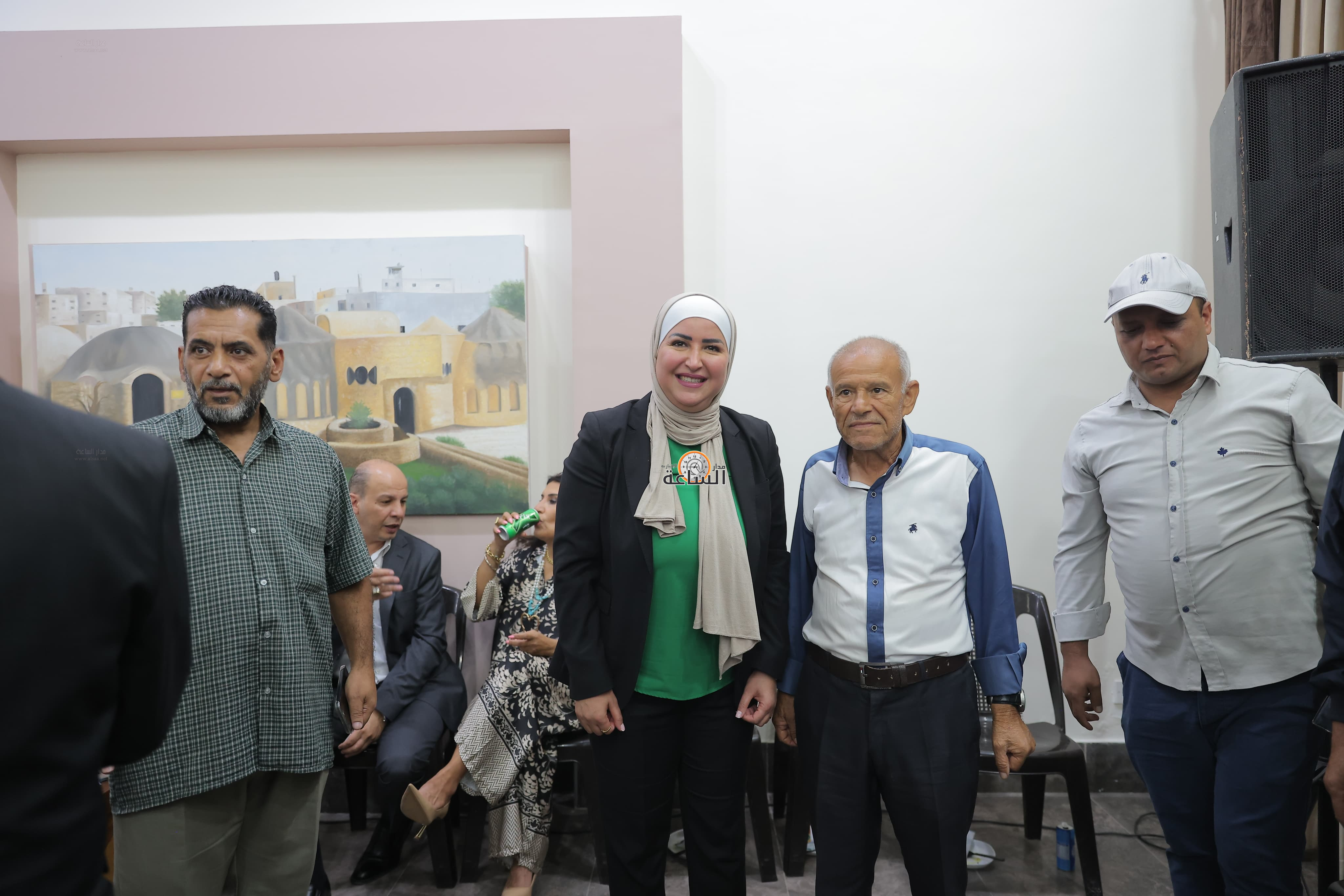 Madar Al-Saa Images 0.4105150788542422