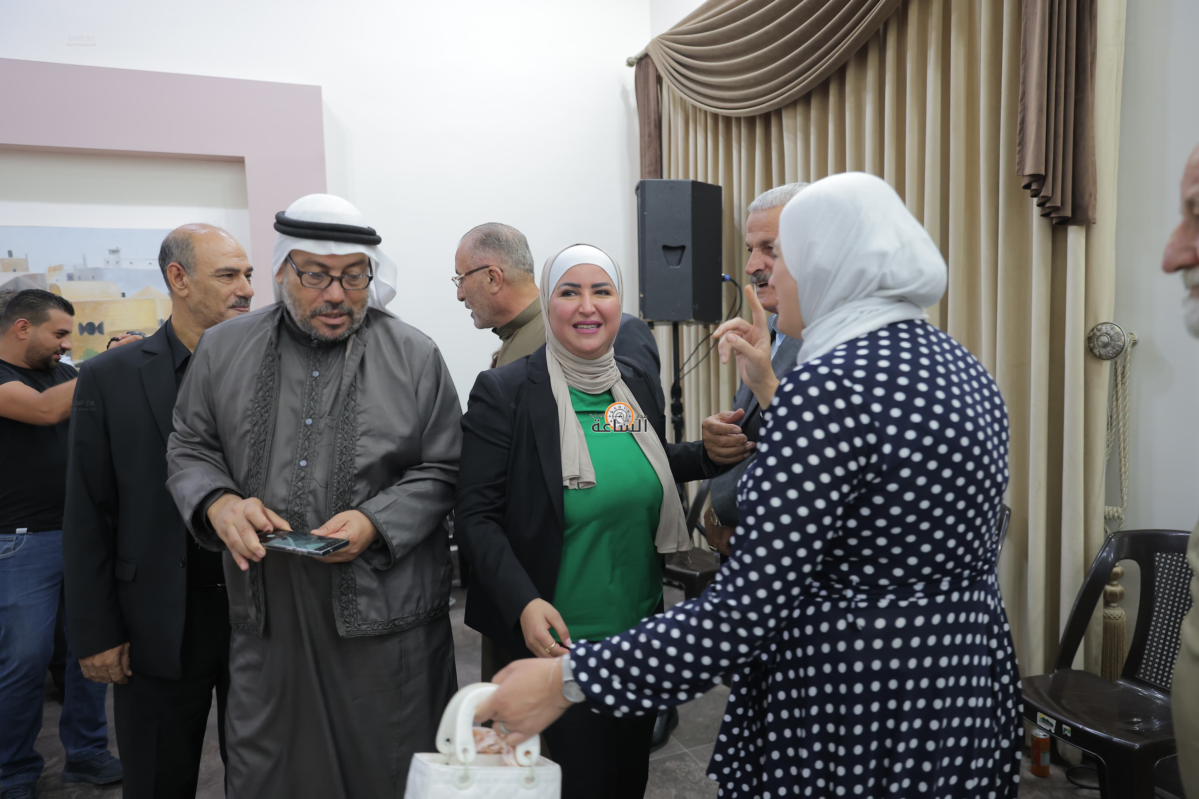 Madar Al-Saa Images 0.364416689603799