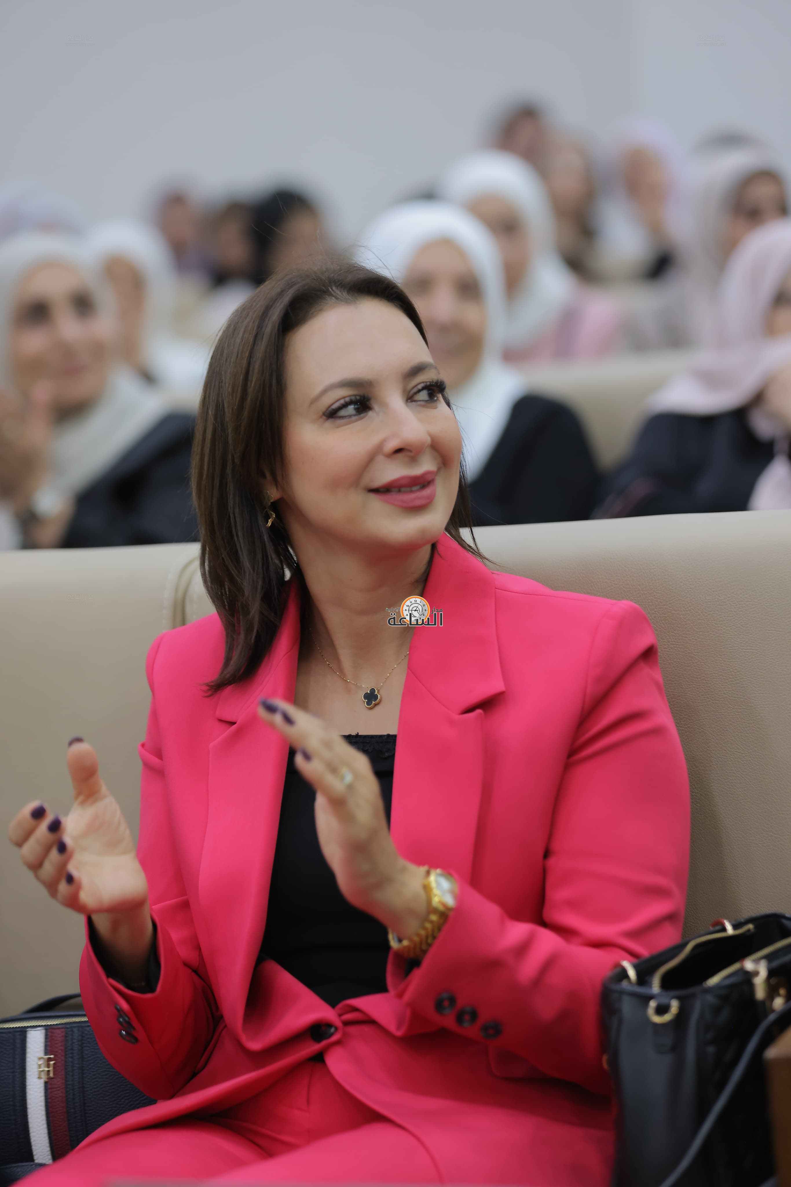 Madar Al-Saa Images 0.6491861067498792