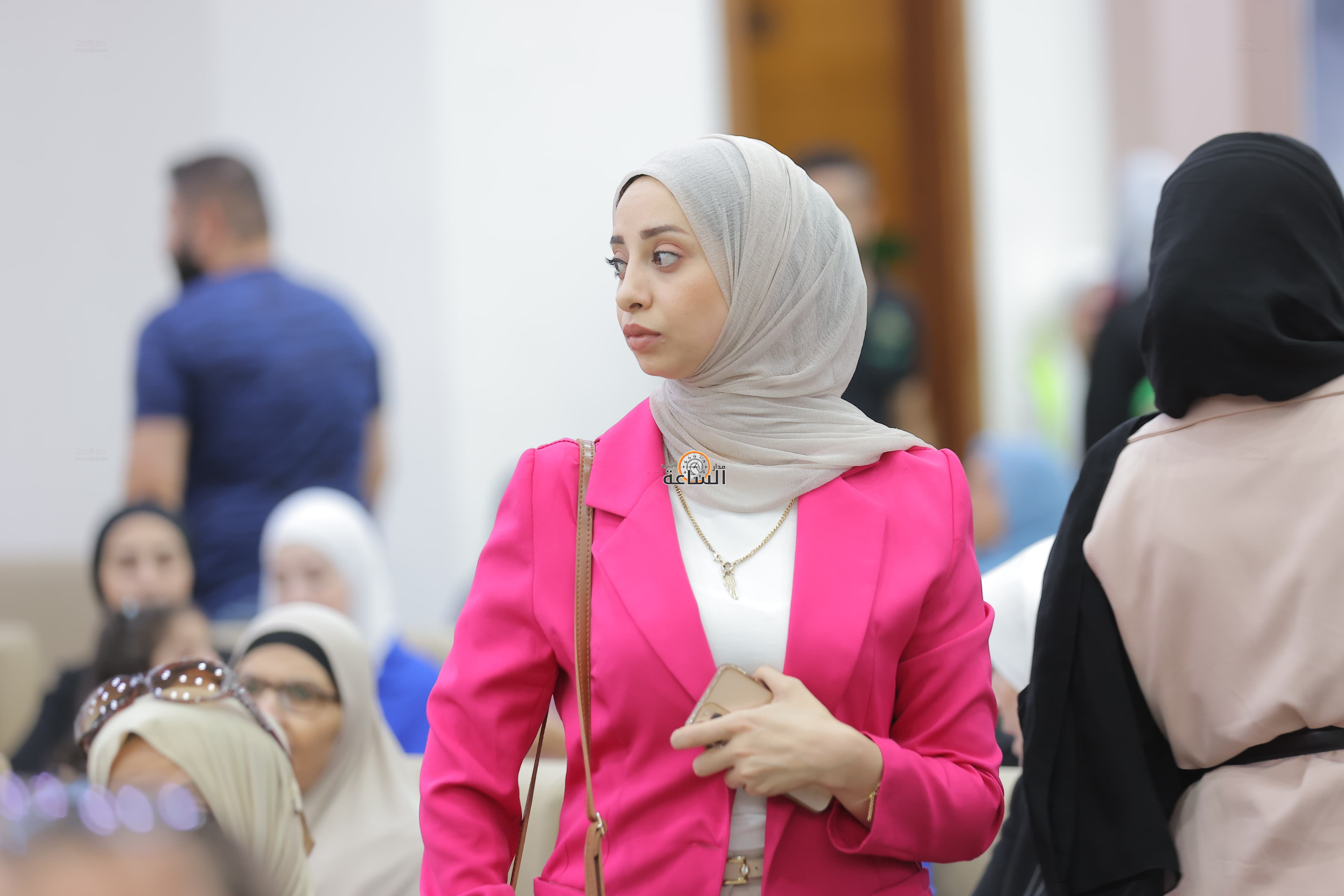 Madar Al-Saa Images 0.7519979462178374