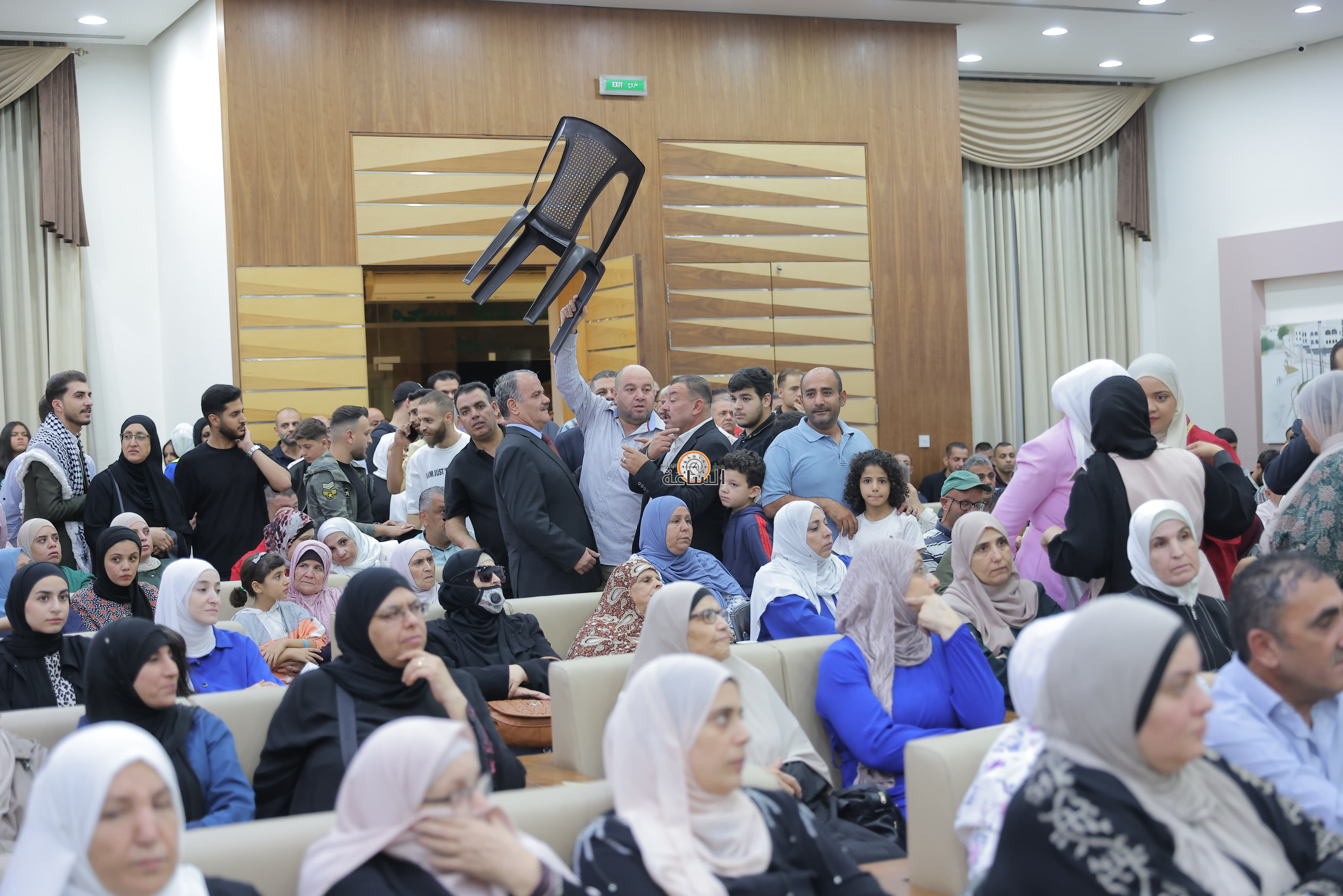 Madar Al-Saa Images 0.402966117128134