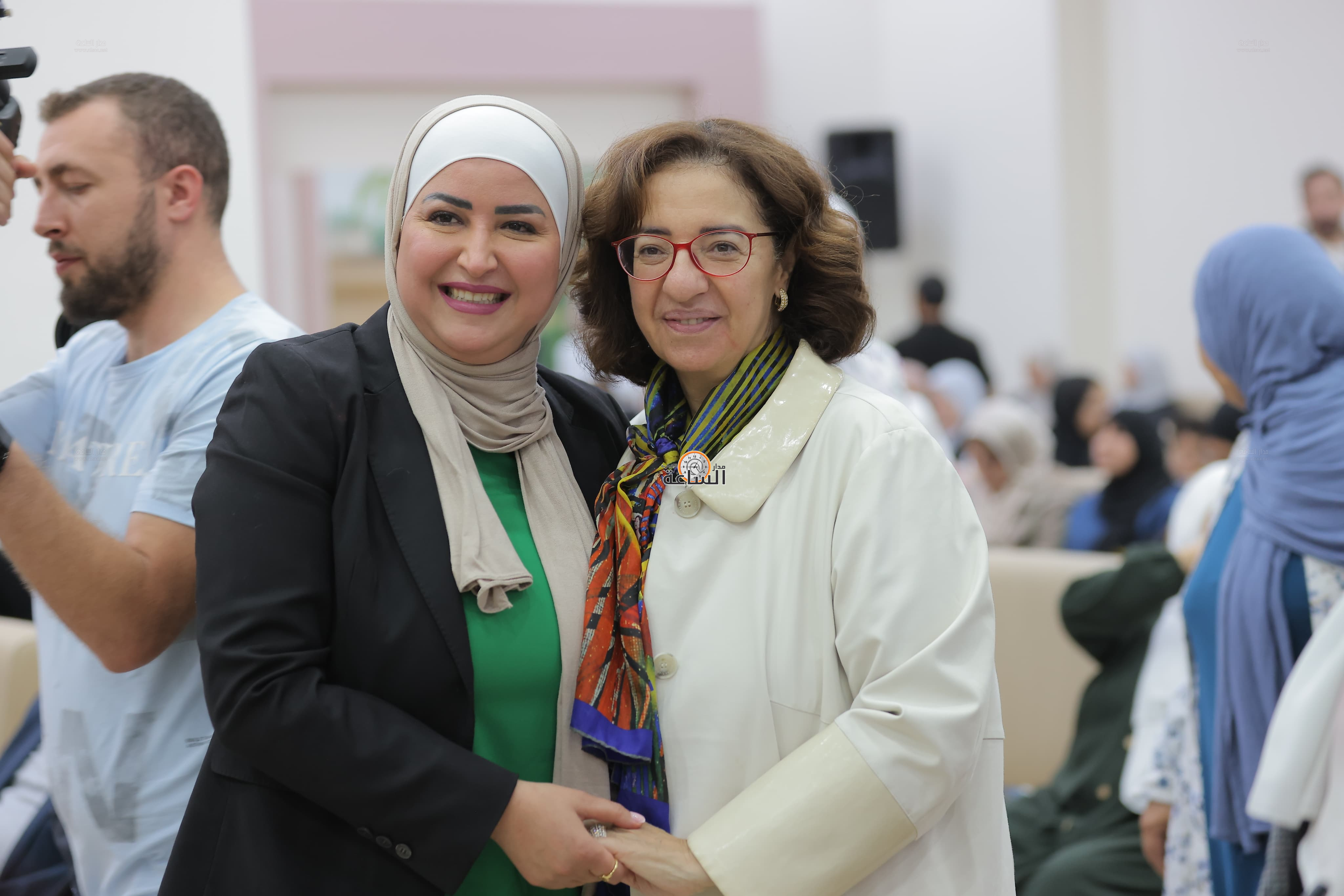 Madar Al-Saa Images 0.3377425768851541