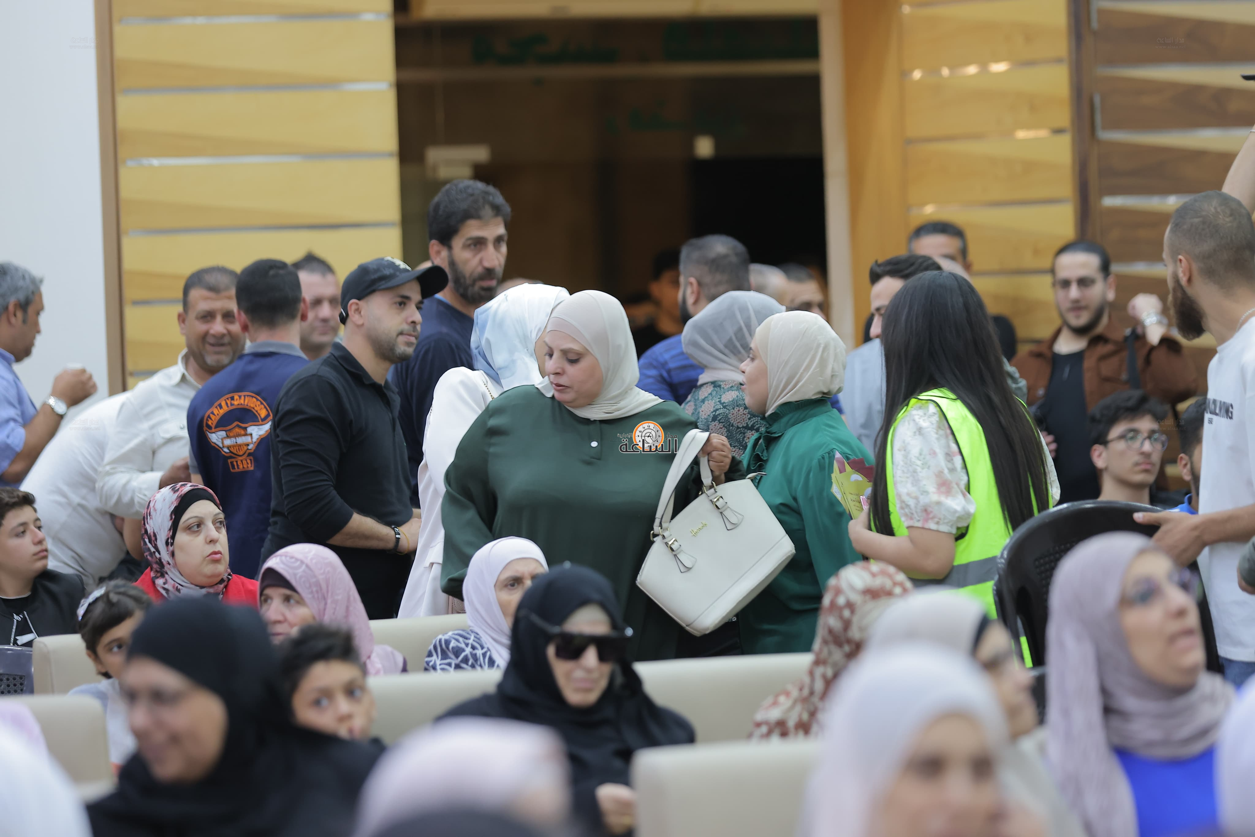 Madar Al-Saa Images 0.3540893124970663