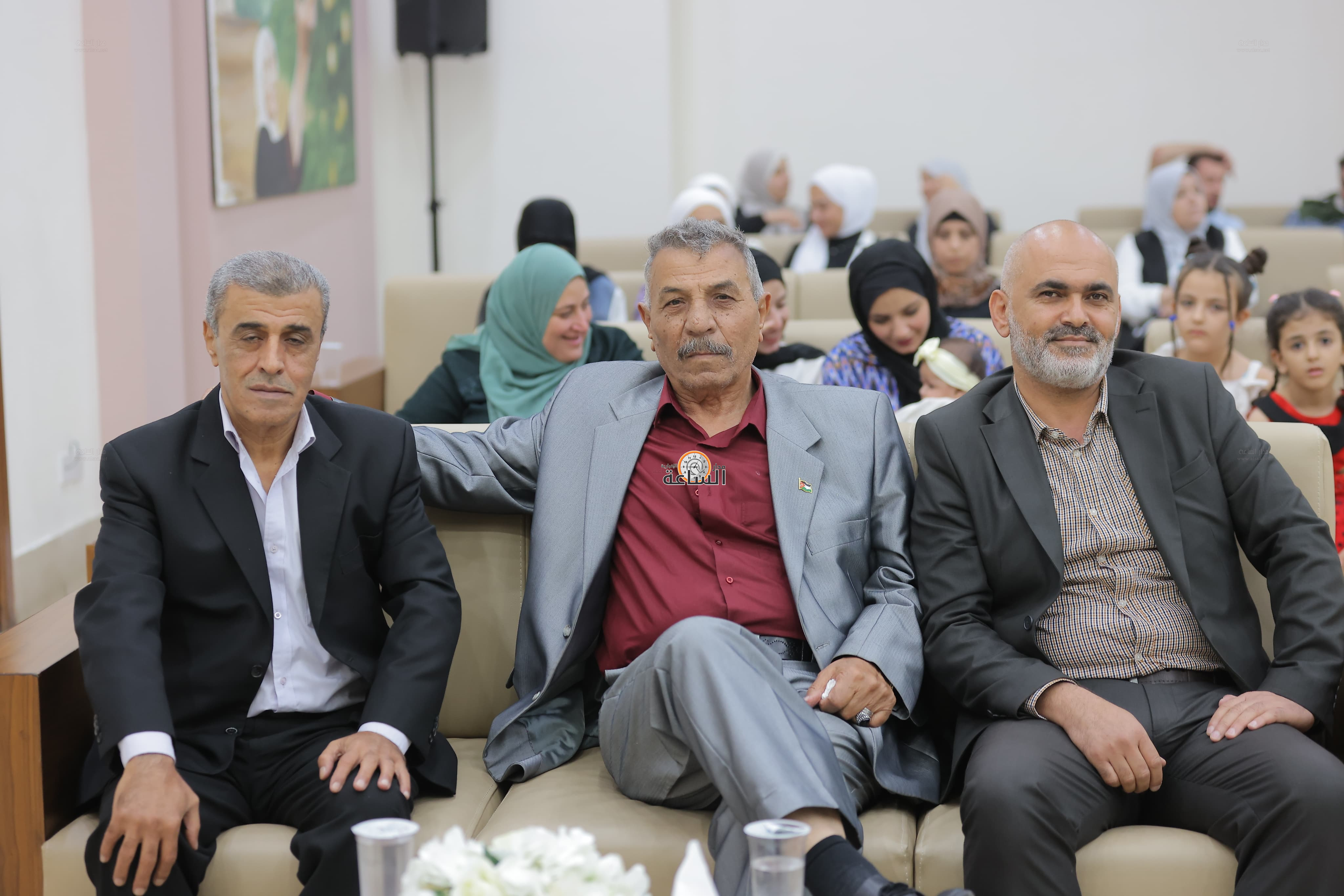 Madar Al-Saa Images 0.39005455055584193