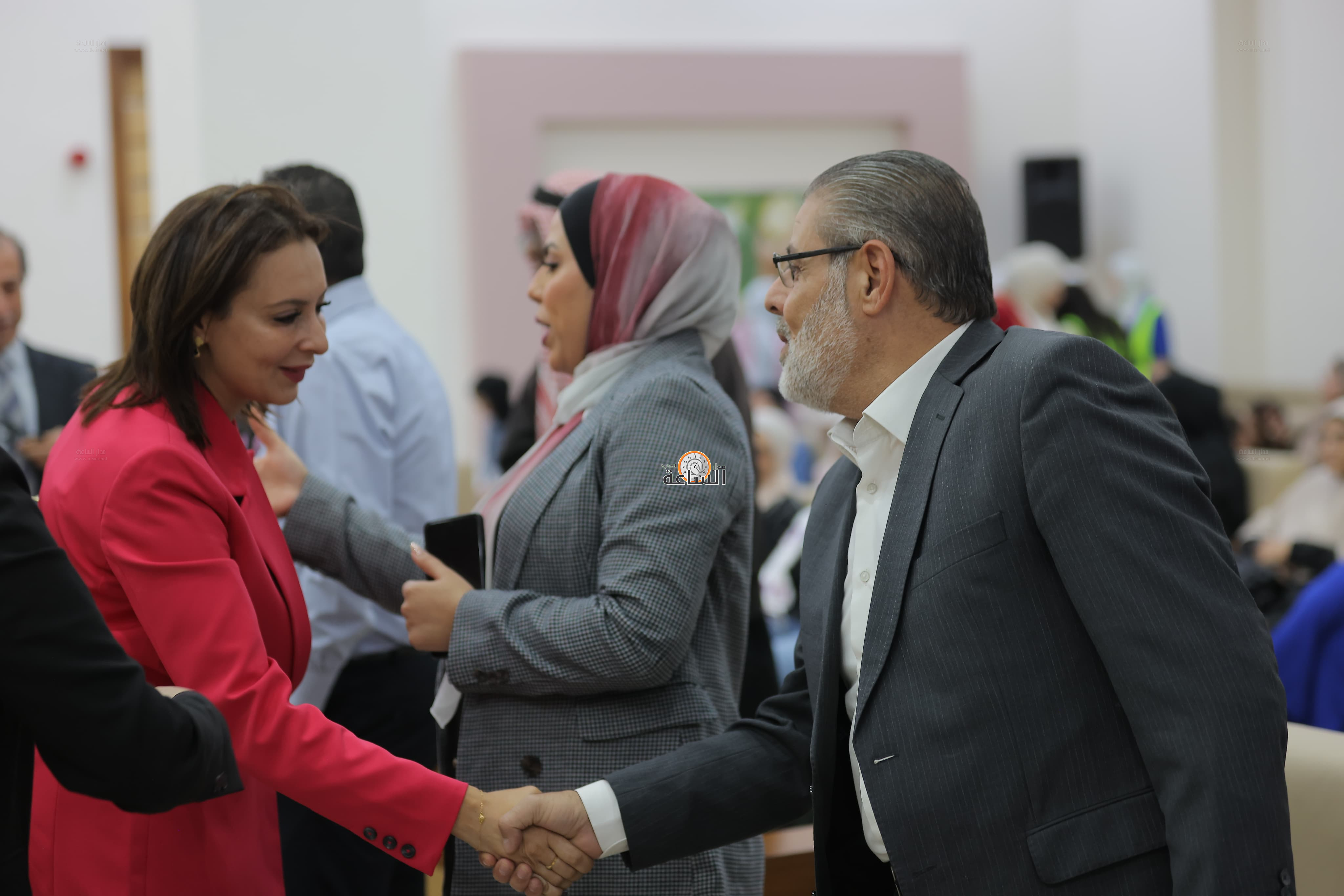 Madar Al-Saa Images 0.9846277725625809