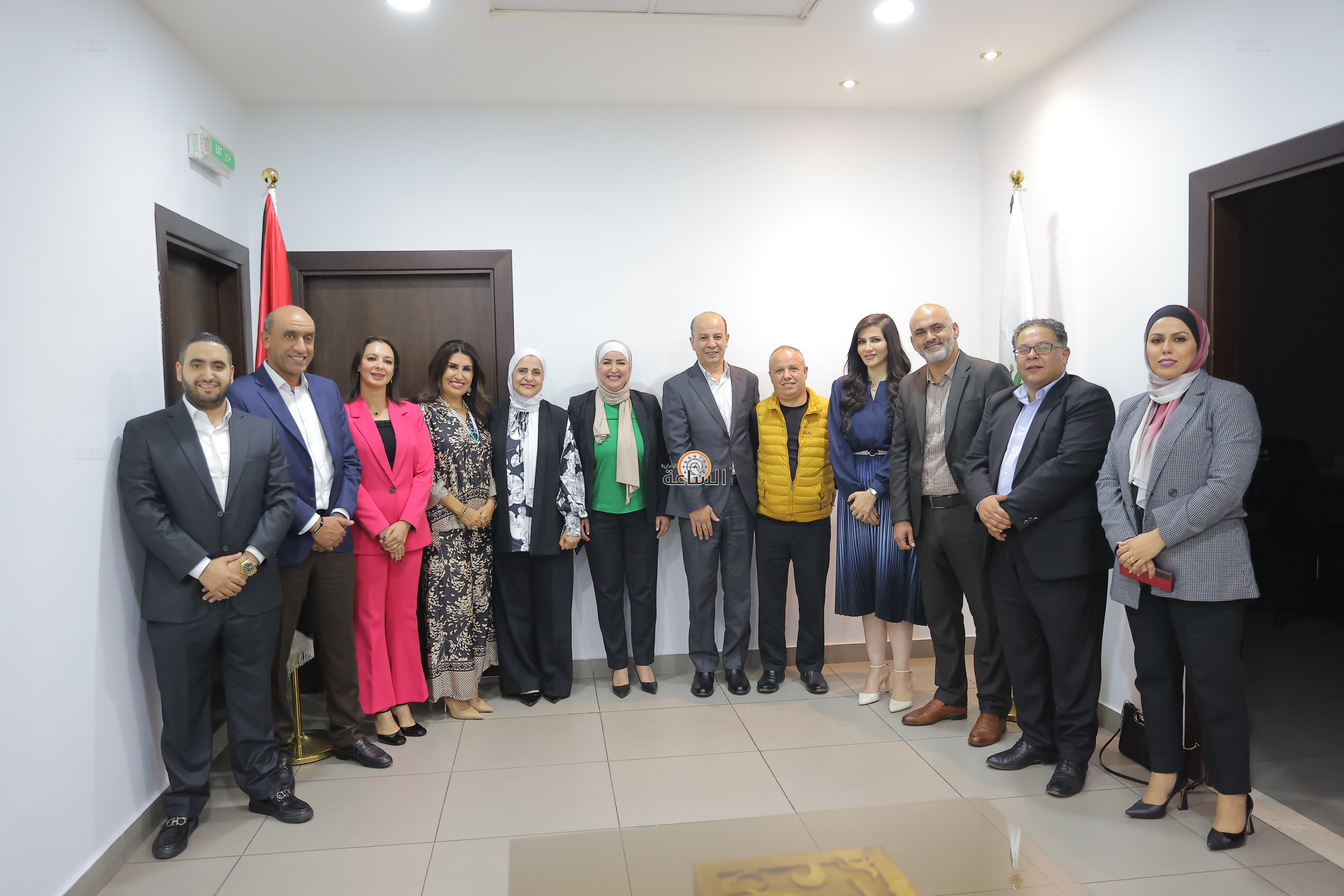 Madar Al-Saa Images 0.3101300352488625