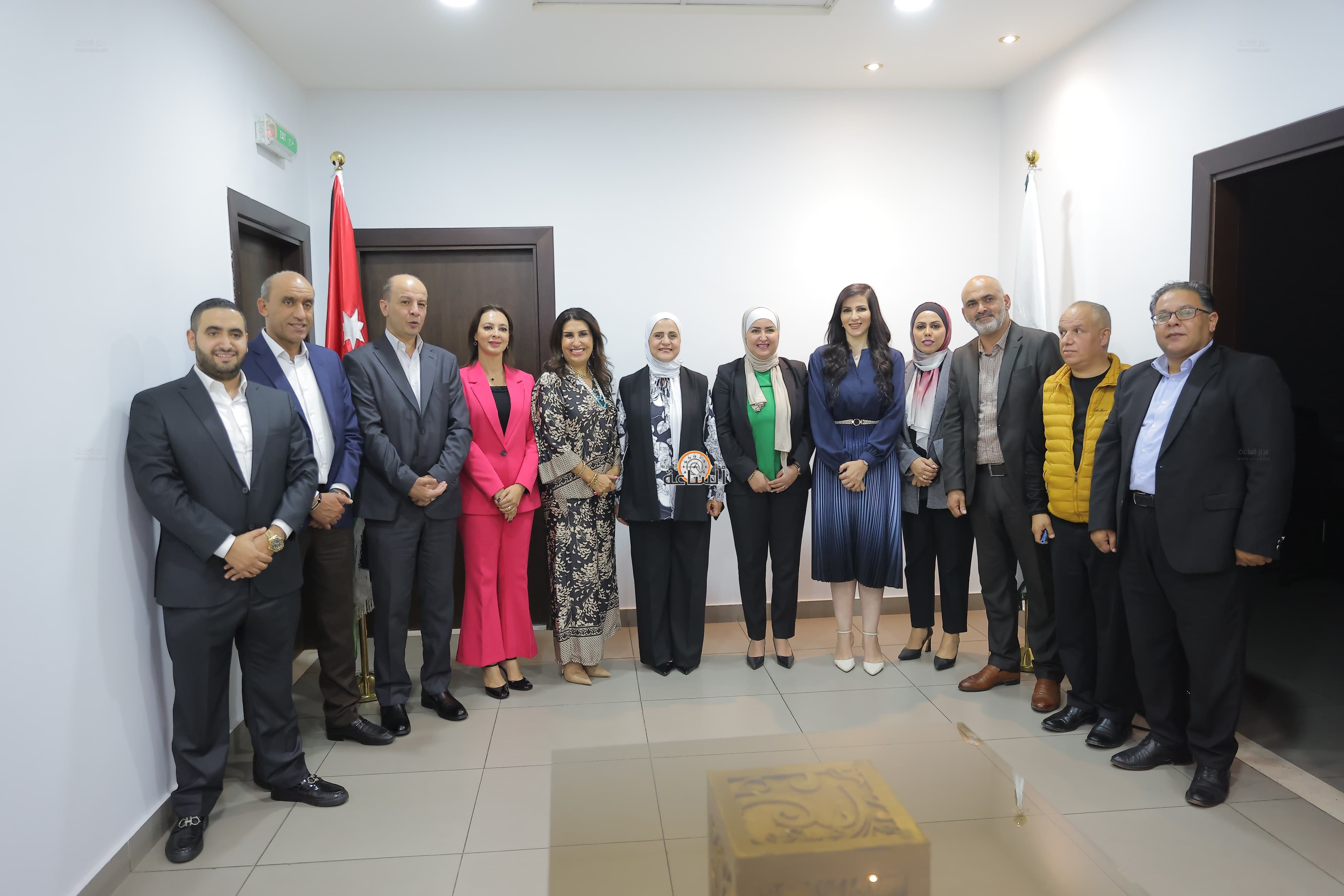 Madar Al-Saa Images 0.4582121350696451