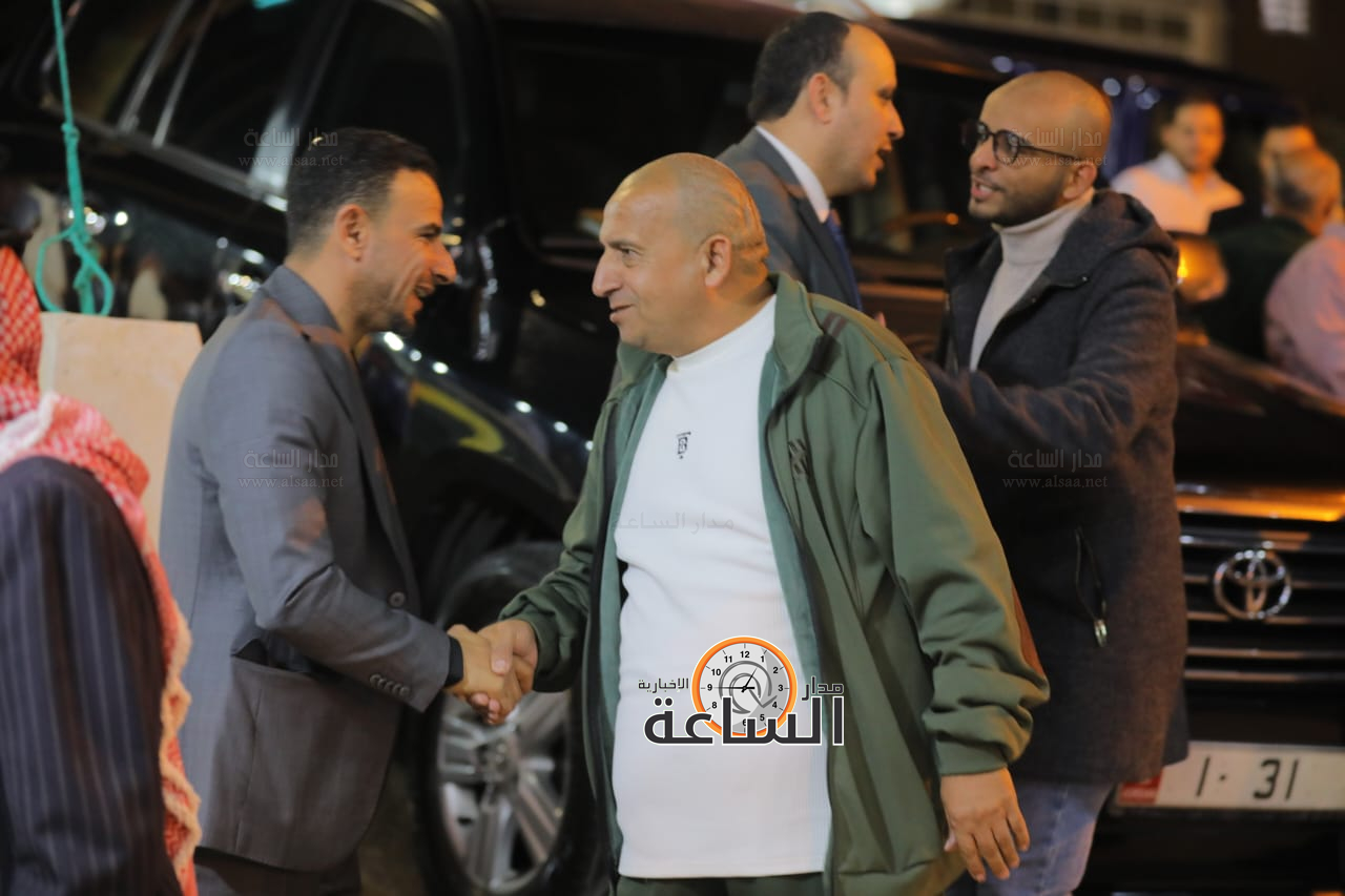 Madar Al-Saa Images 0.10254596753514256