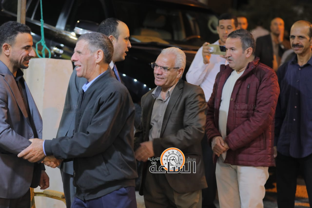 Madar Al-Saa Images 0.4316091671846387