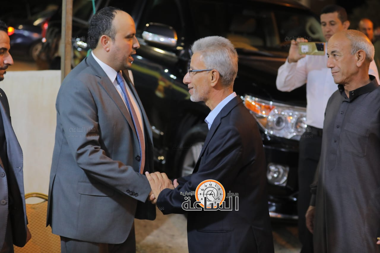 Madar Al-Saa Images 0.8408117046209589