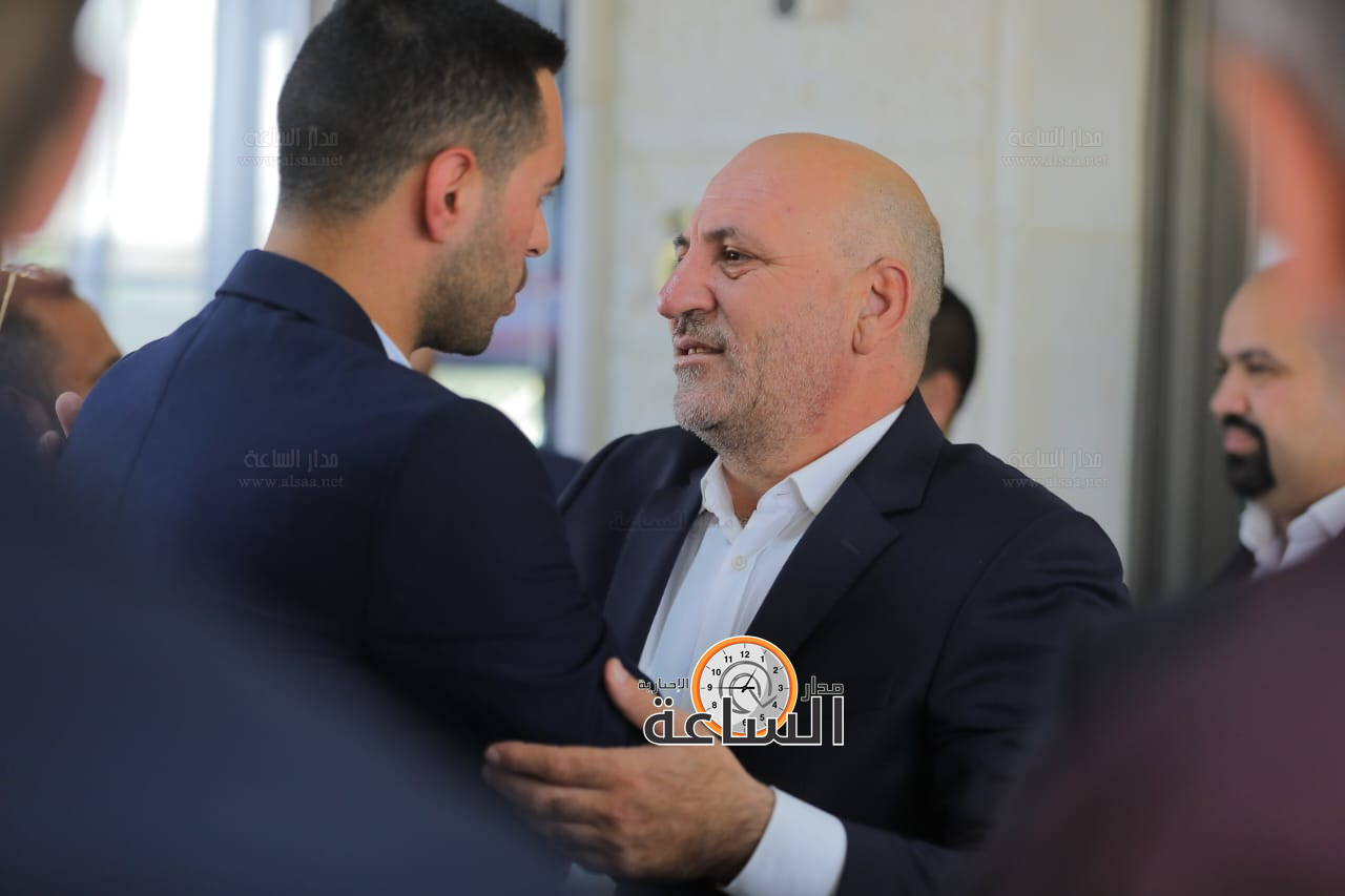 Madar Al-Saa Images 0.4364452733008344