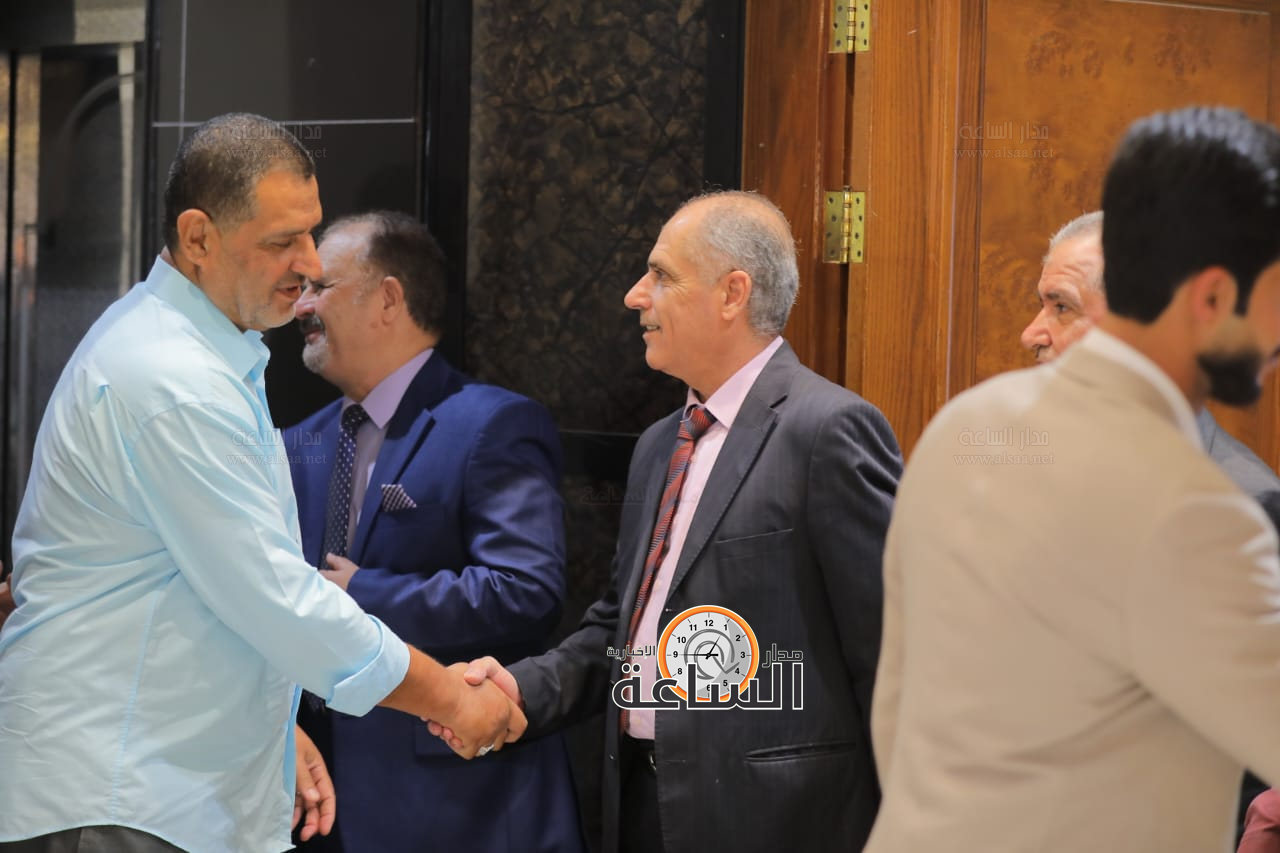 Madar Al-Saa Images 0.3705629869181293