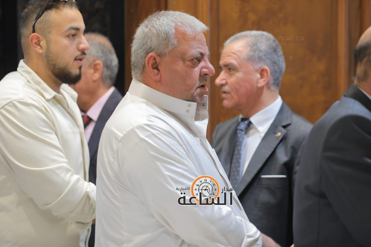 Madar Al-Saa Images 0.47589435687437254