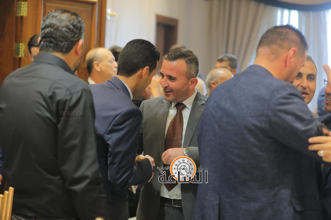 Madar Al-Saa Images 0.04377140659539602