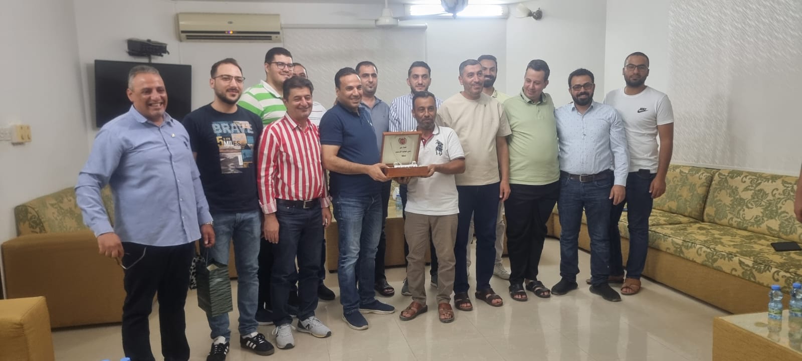 Madar Al-Saa Images 0.975549383574615