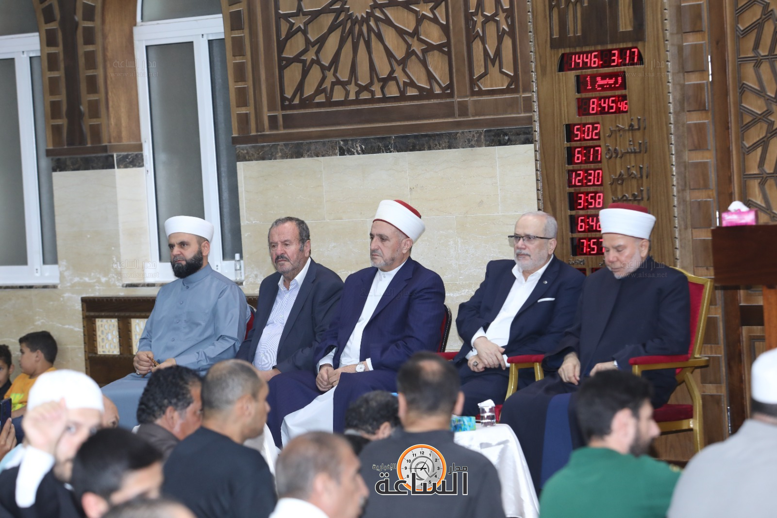 Madar Al-Saa Images 0.25110998562957576