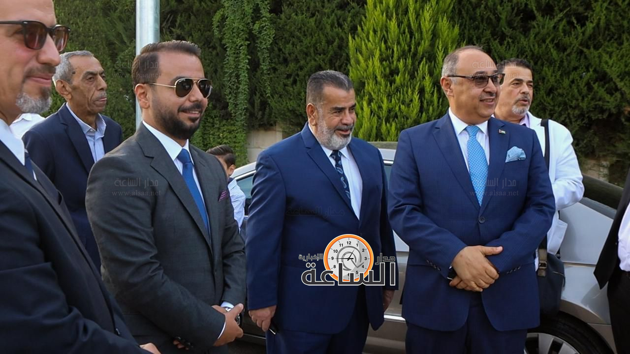 Madar Al-Saa Images 0.004741153730385195