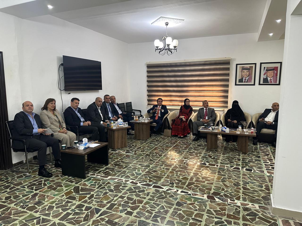 Madar Al-Saa Images 0.934459073421011