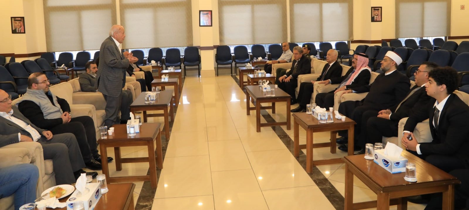 Madar Al-Saa Images 0.5178269642911411