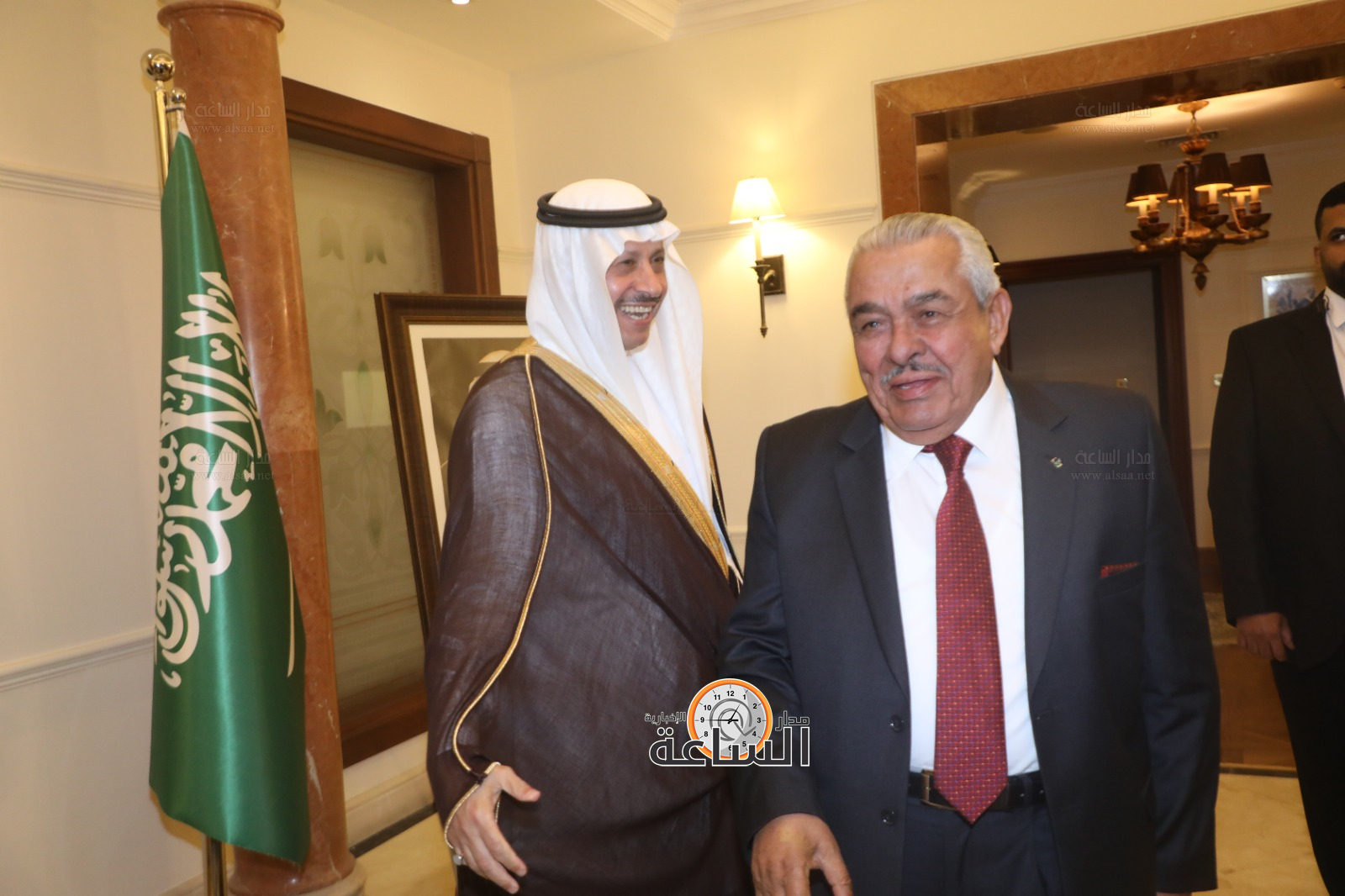 Madar Al-Saa Images 0.6505575834442916