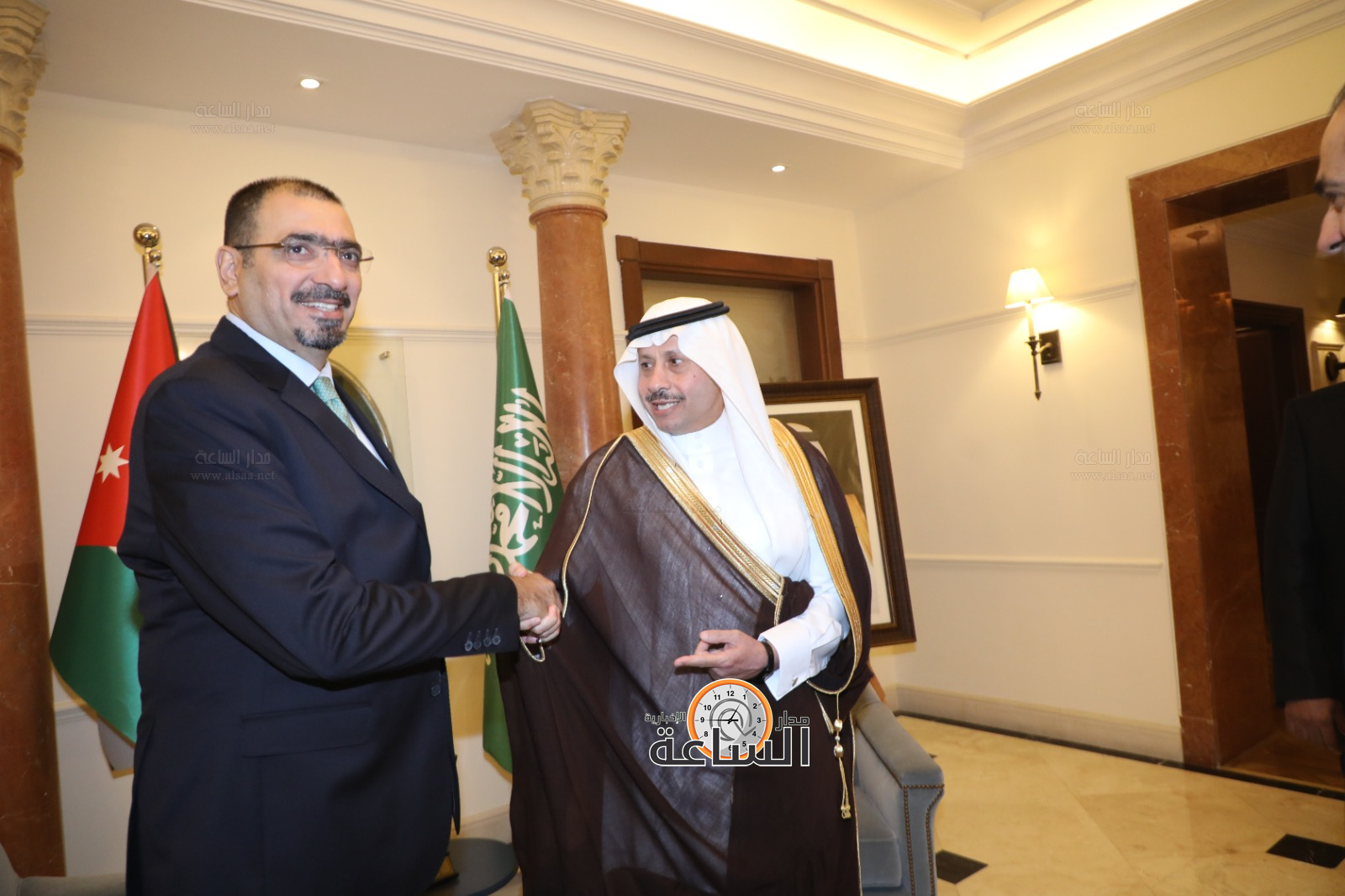 Madar Al-Saa Images 0.9934246502096447