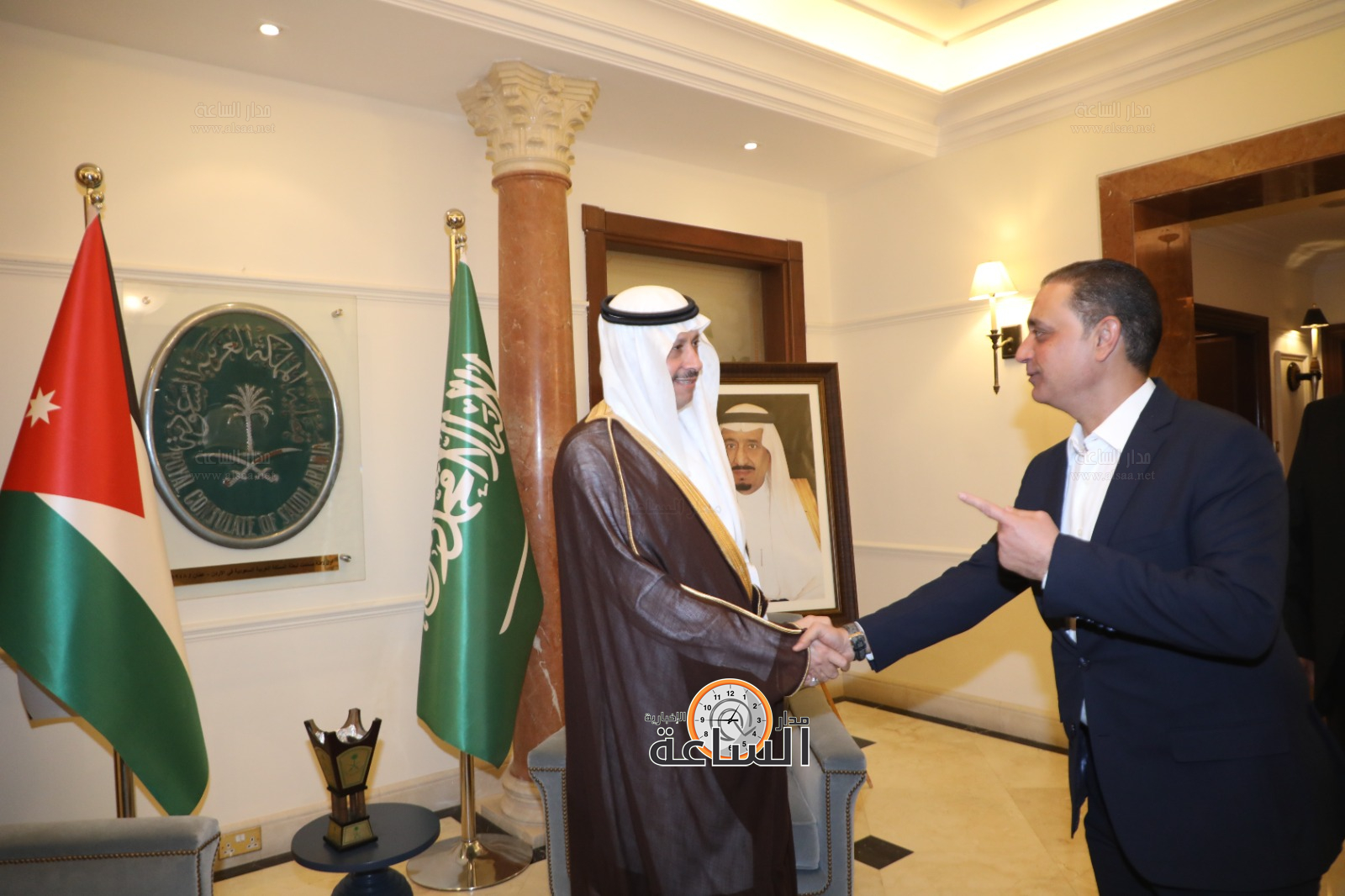 Madar Al-Saa Images 0.5635769321860187