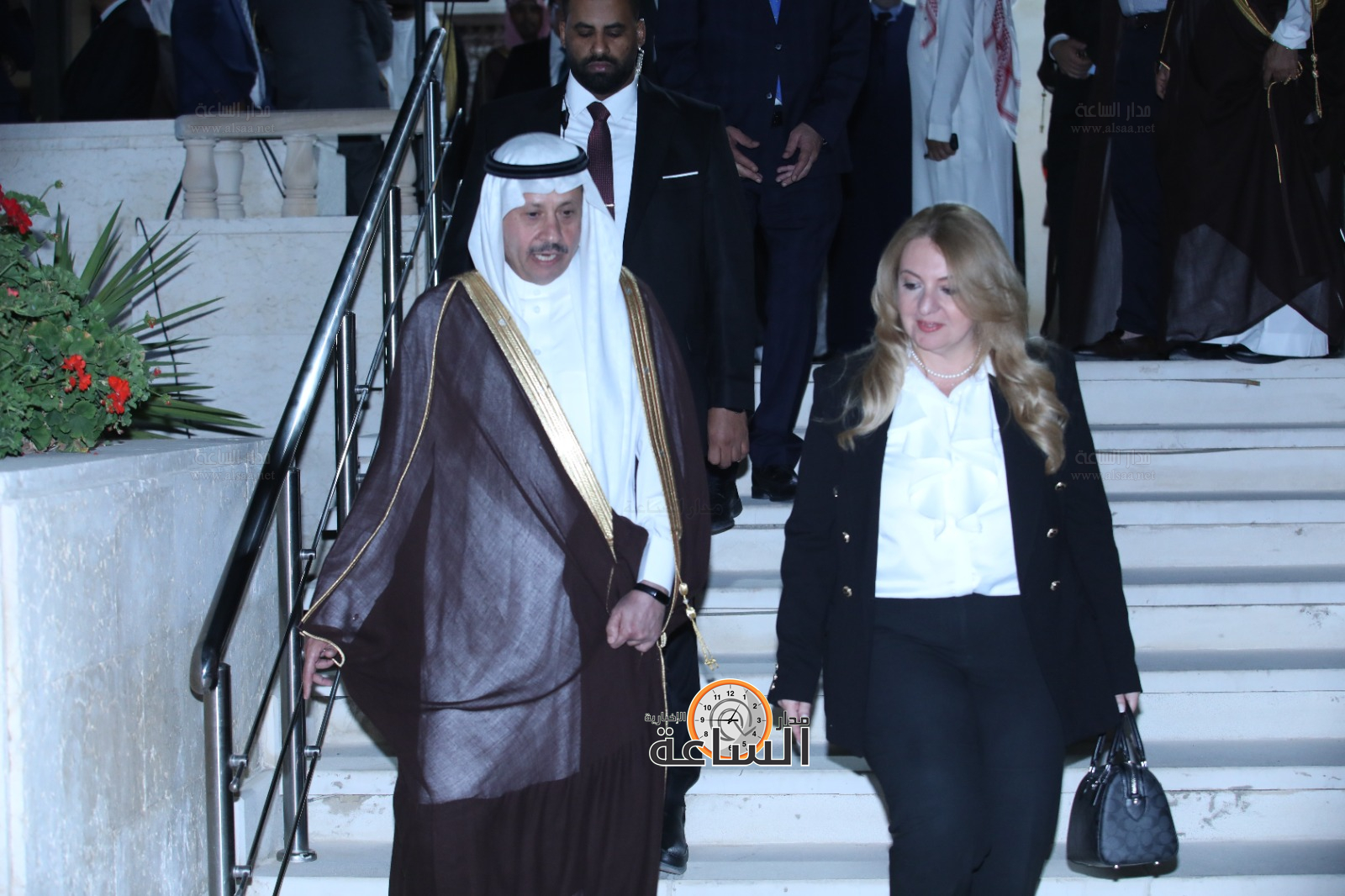 Madar Al-Saa Images 0.8913684322861581