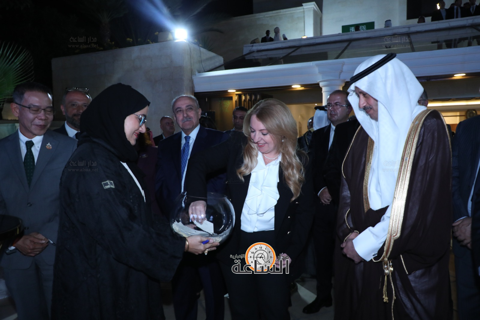 Madar Al-Saa Images 0.6900741499095351