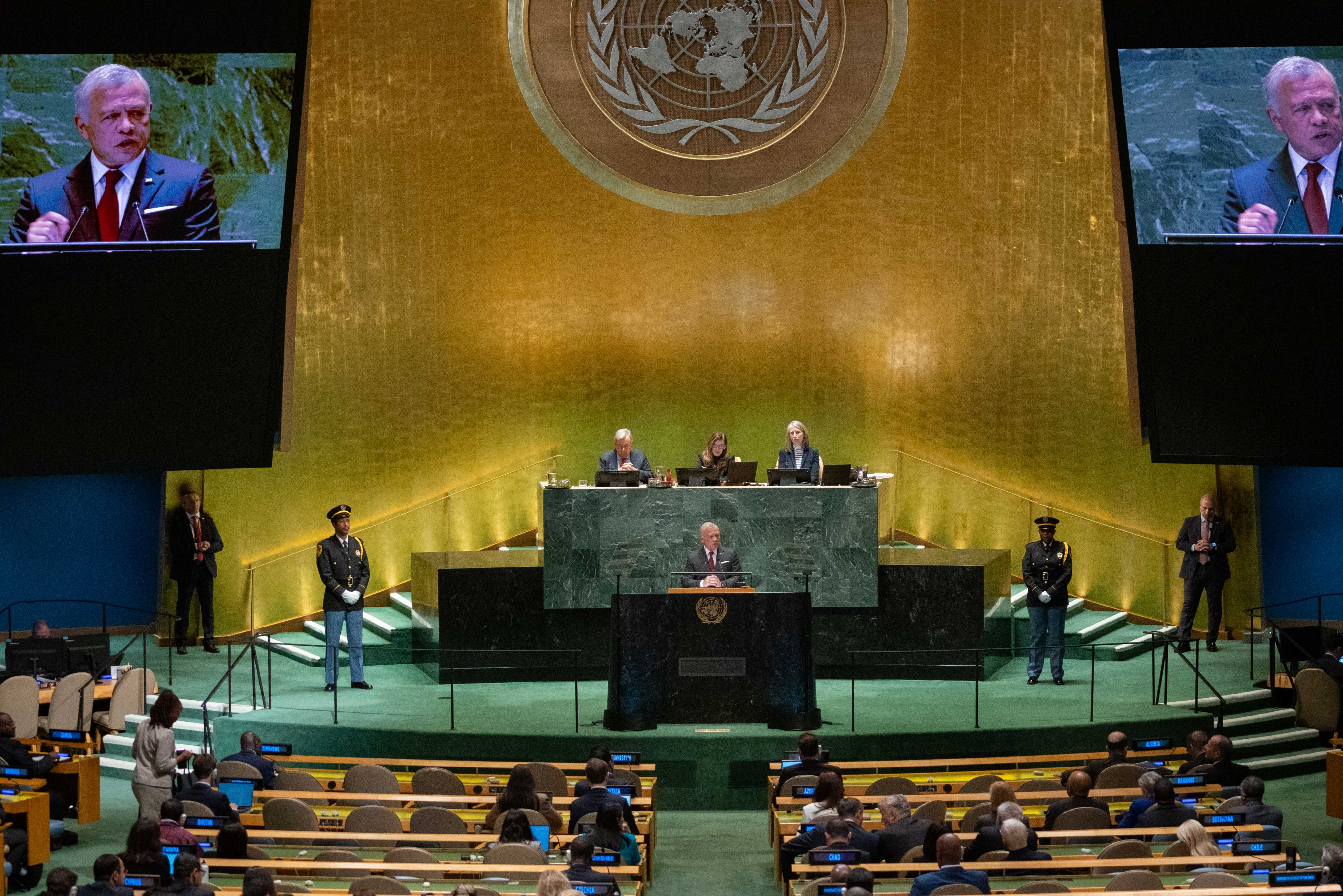 Madar Al-Saa Images 0.41865986328523985