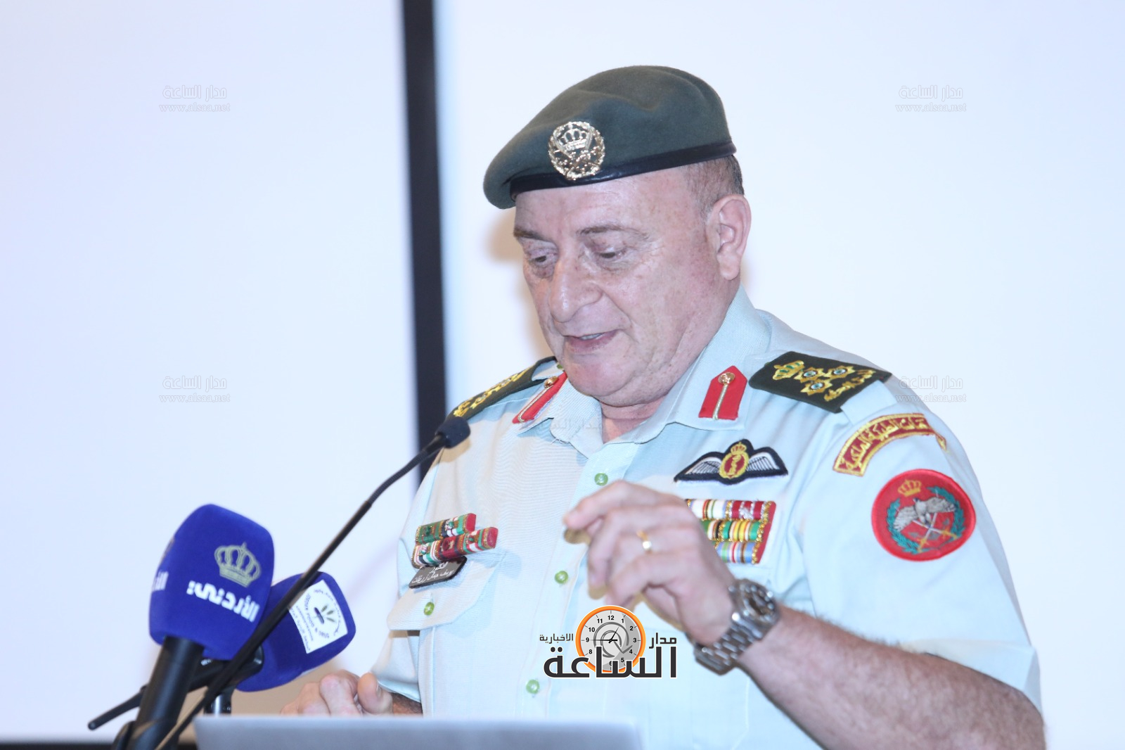 Madar Al-Saa Images 0.5638564434524422