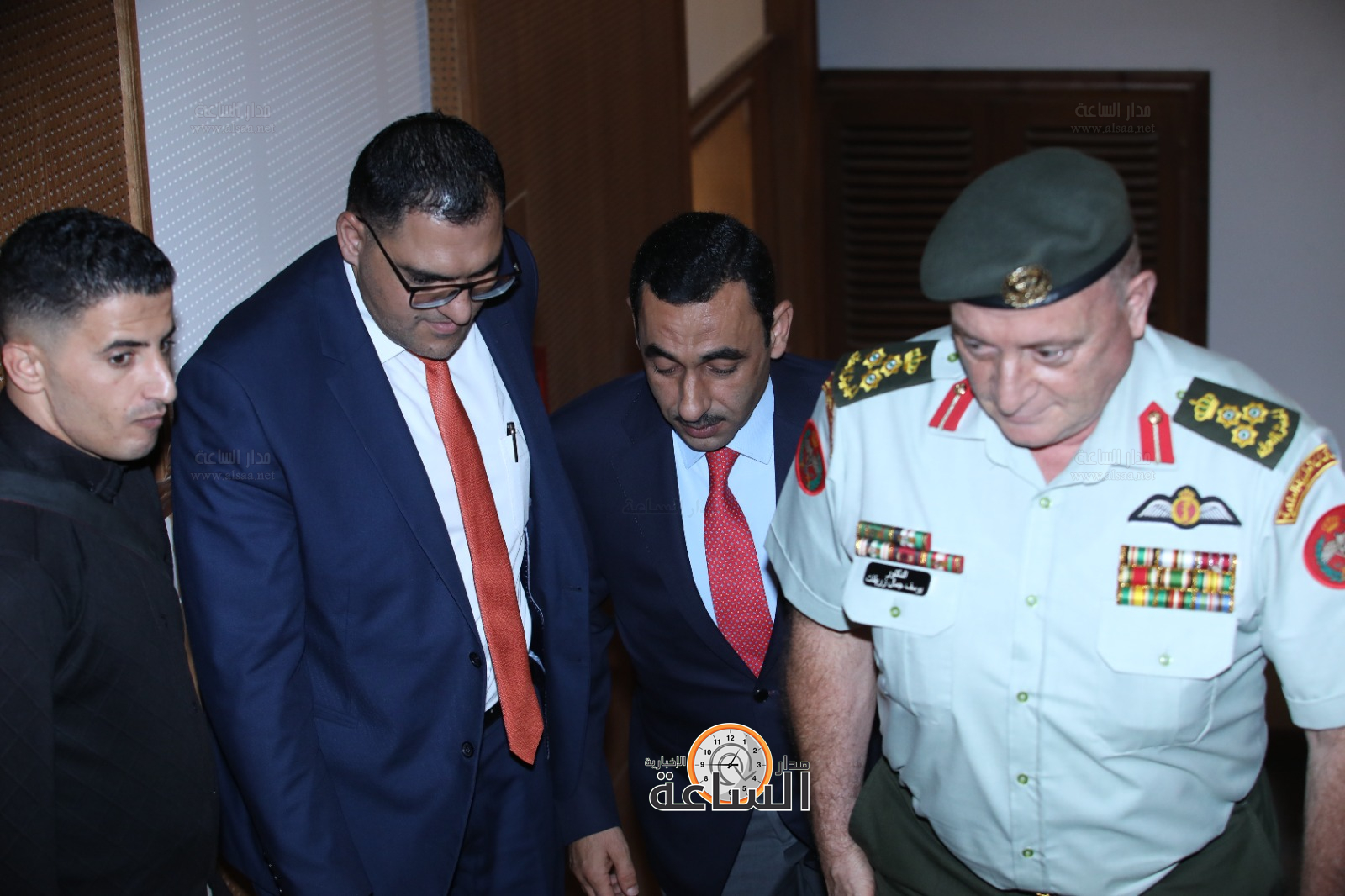 Madar Al-Saa Images 0.3563896568895002