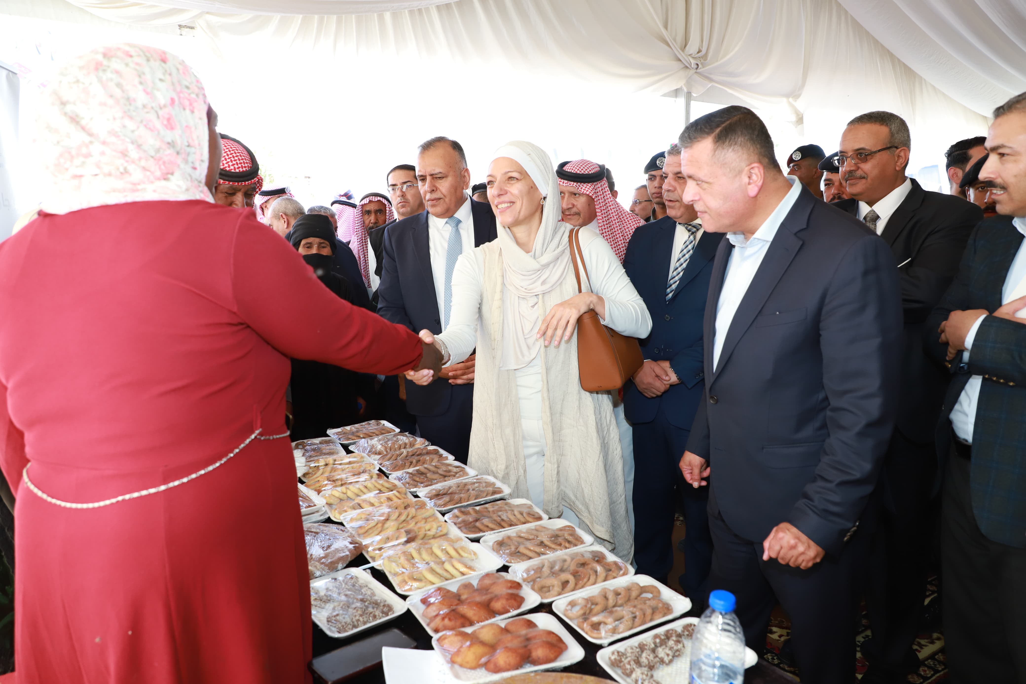 Madar Al-Saa Images 0.7092221010253406