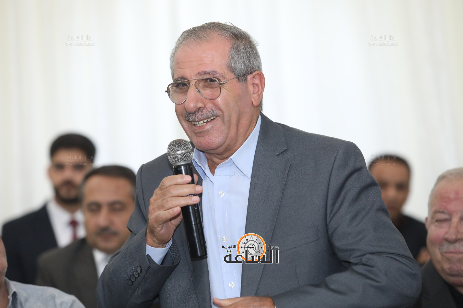 Madar Al-Saa Images 0.8782422425484999