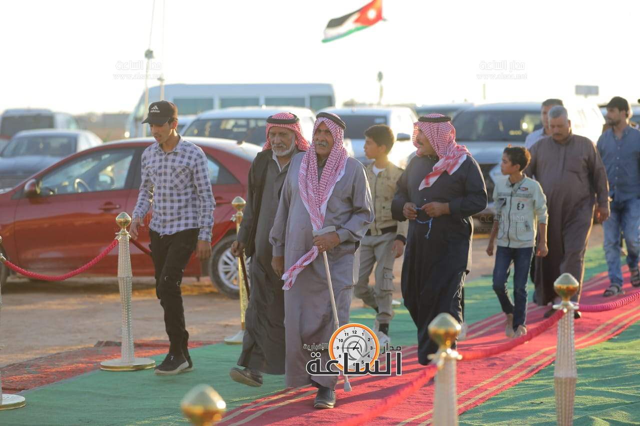 Madar Al-Saa Images 0.6534585116525515