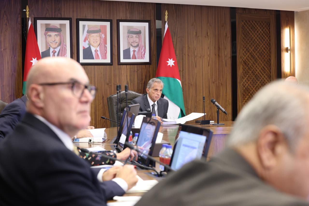 Madar Al-Saa Images 0.4394442084798431