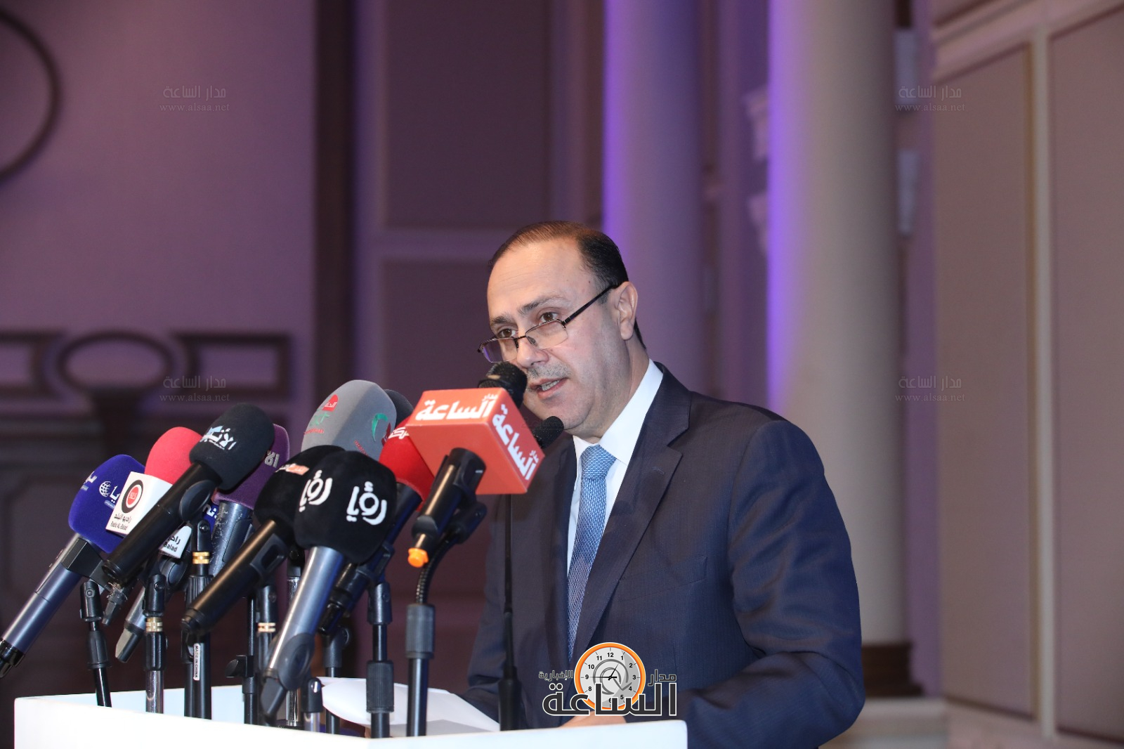 Madar Al-Saa Images 0.4342117133522969