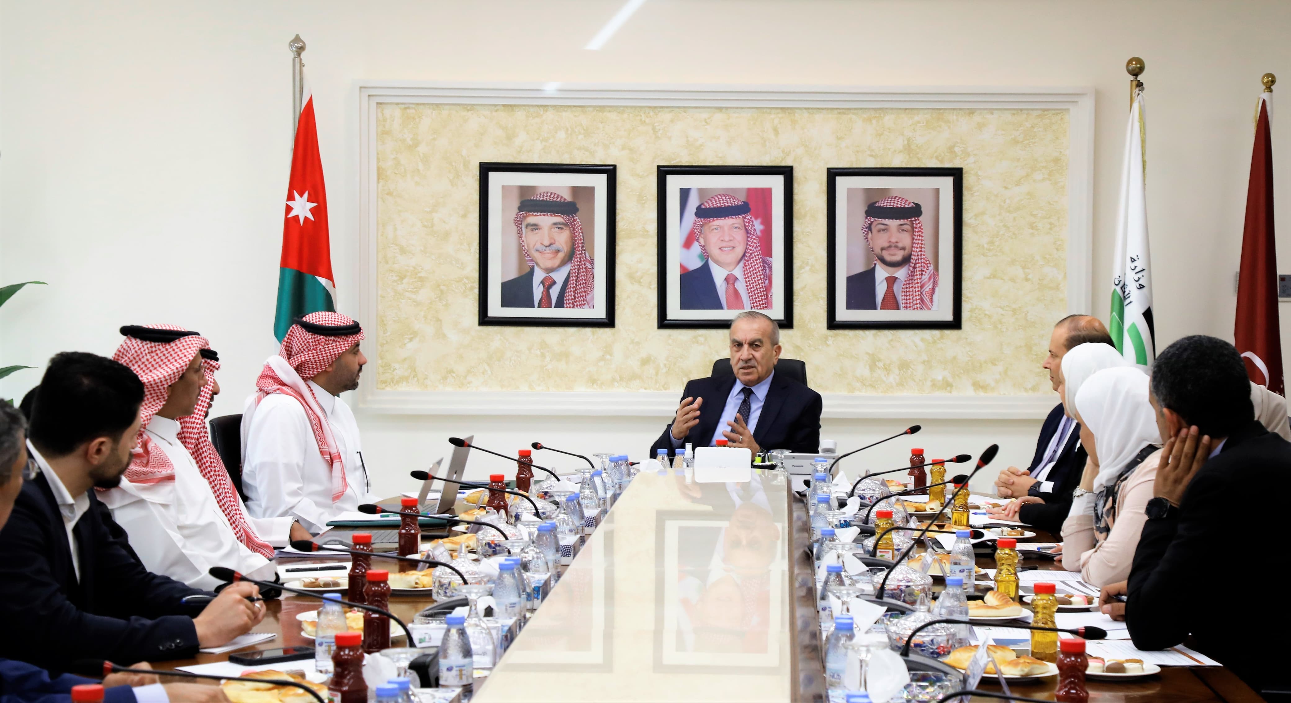 Madar Al-Saa Images 0.6059143881910805