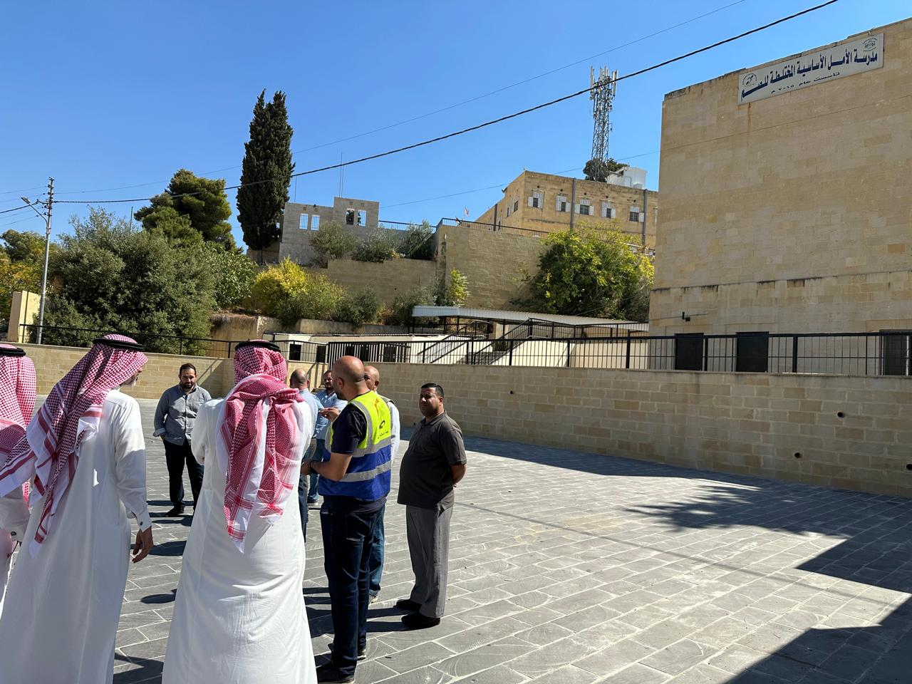 Madar Al-Saa Images 0.33966767858552926