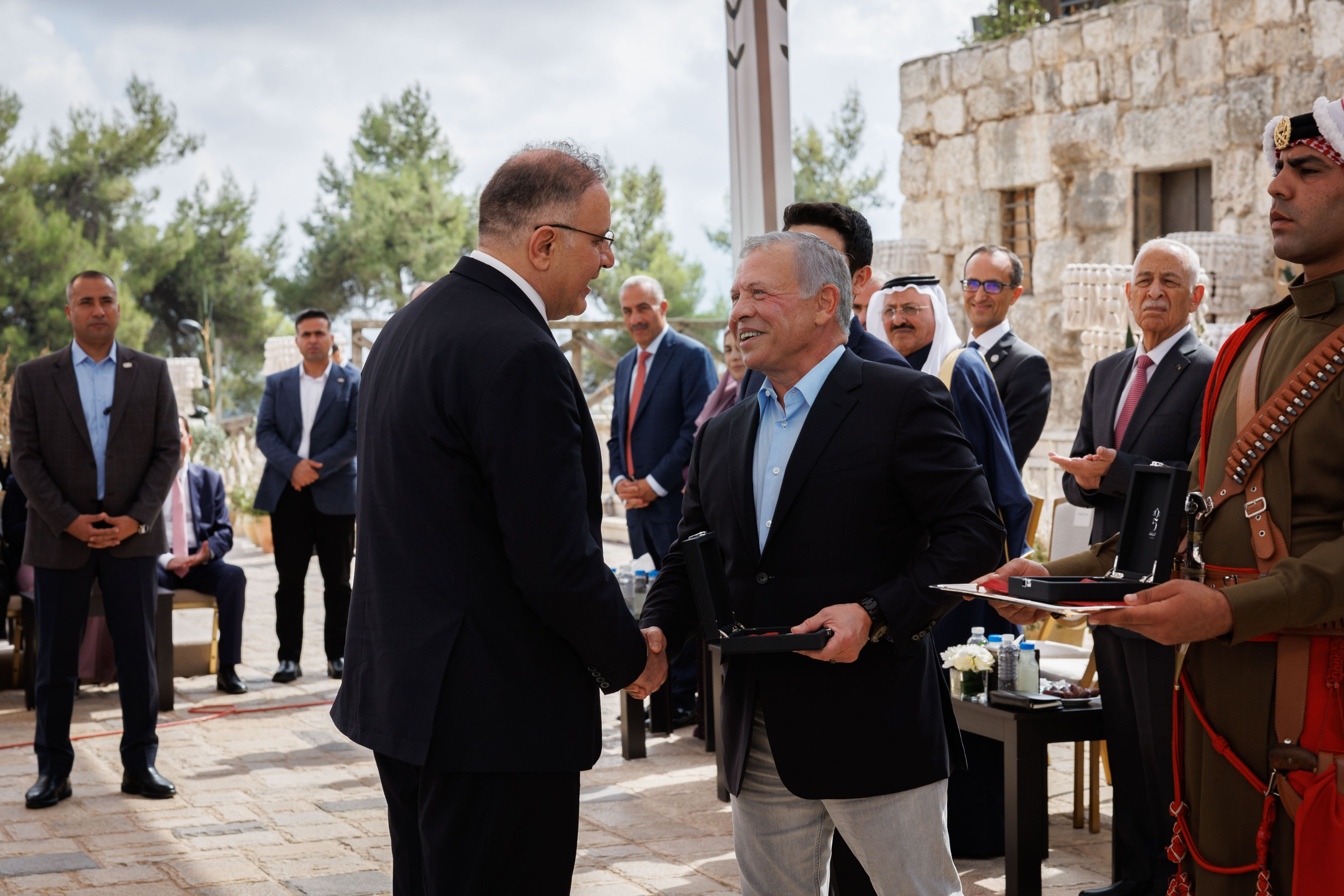 Madar Al-Saa Images 0.5176006264097799