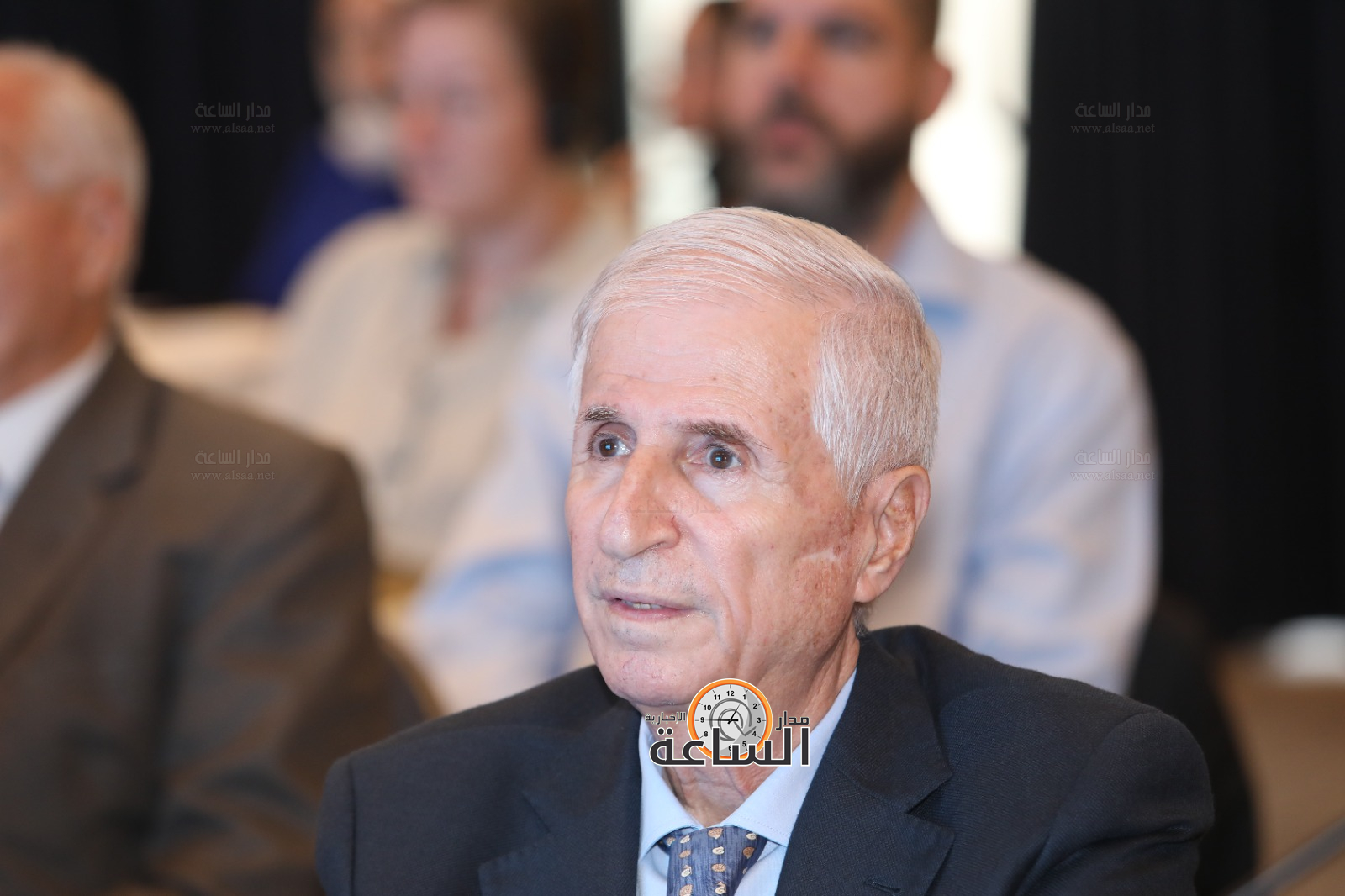 Madar Al-Saa Images 0.9677664298171347