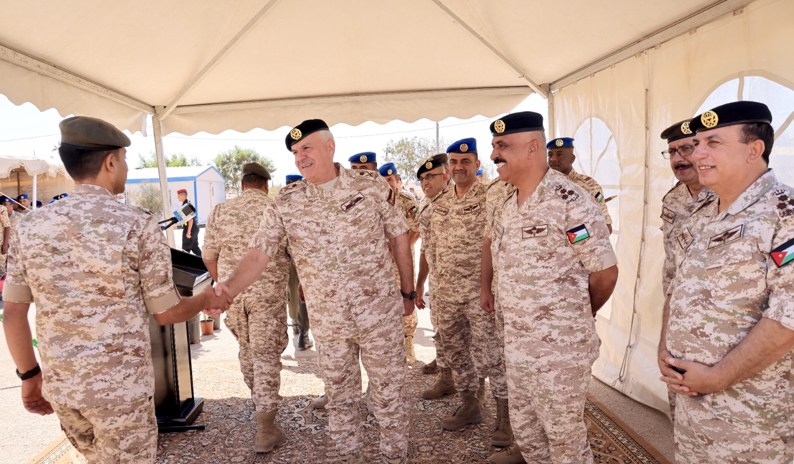 Madar Al-Saa Images 0.20003999848393117