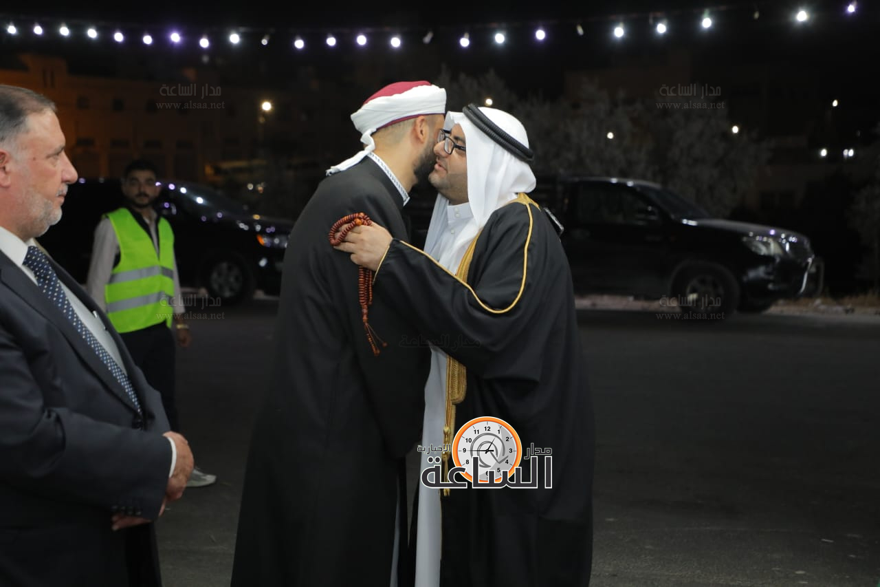 Madar Al-Saa Images 0.8404178608113828