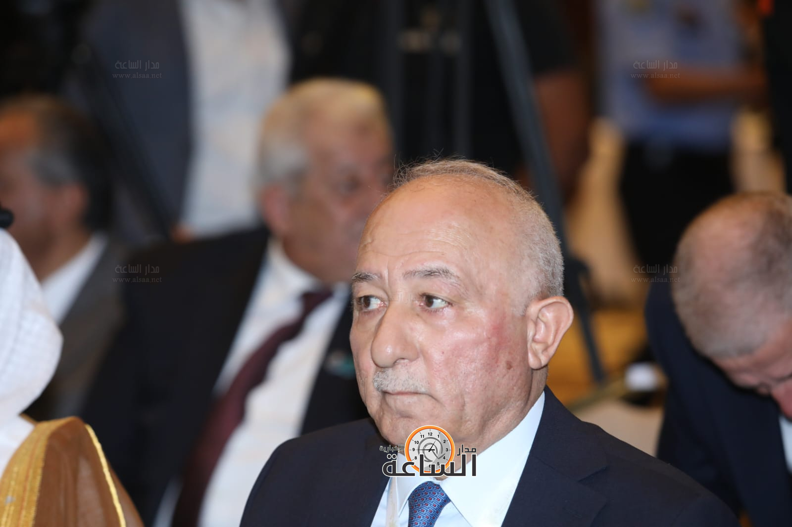 Madar Al-Saa Images 0.8994065884044258