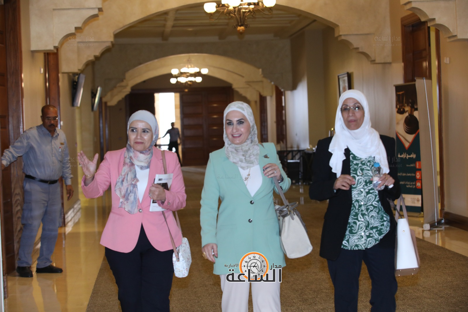 Madar Al-Saa Images 0.9661141934427224