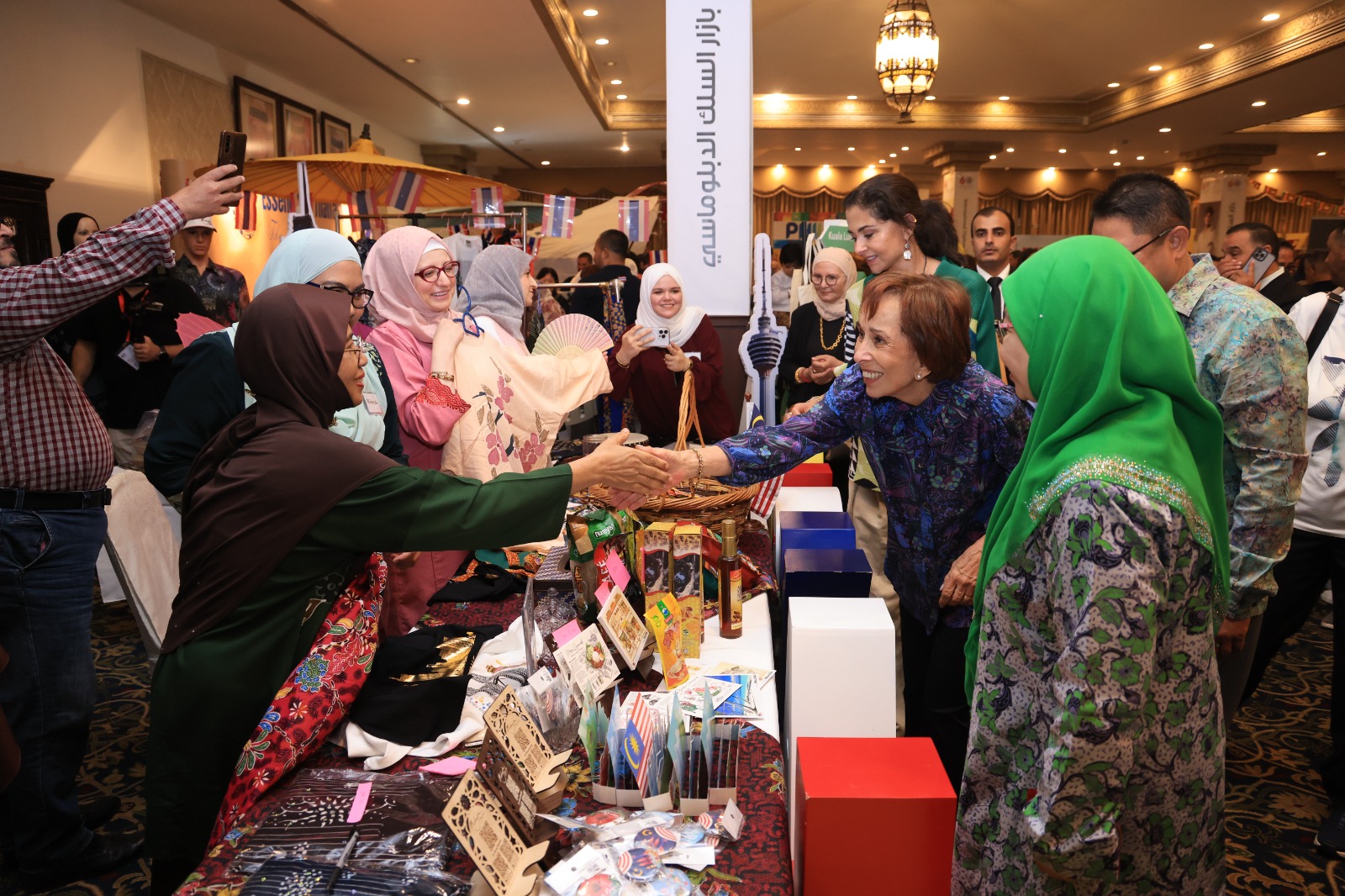 Madar Al-Saa Images 0.14910044127854127