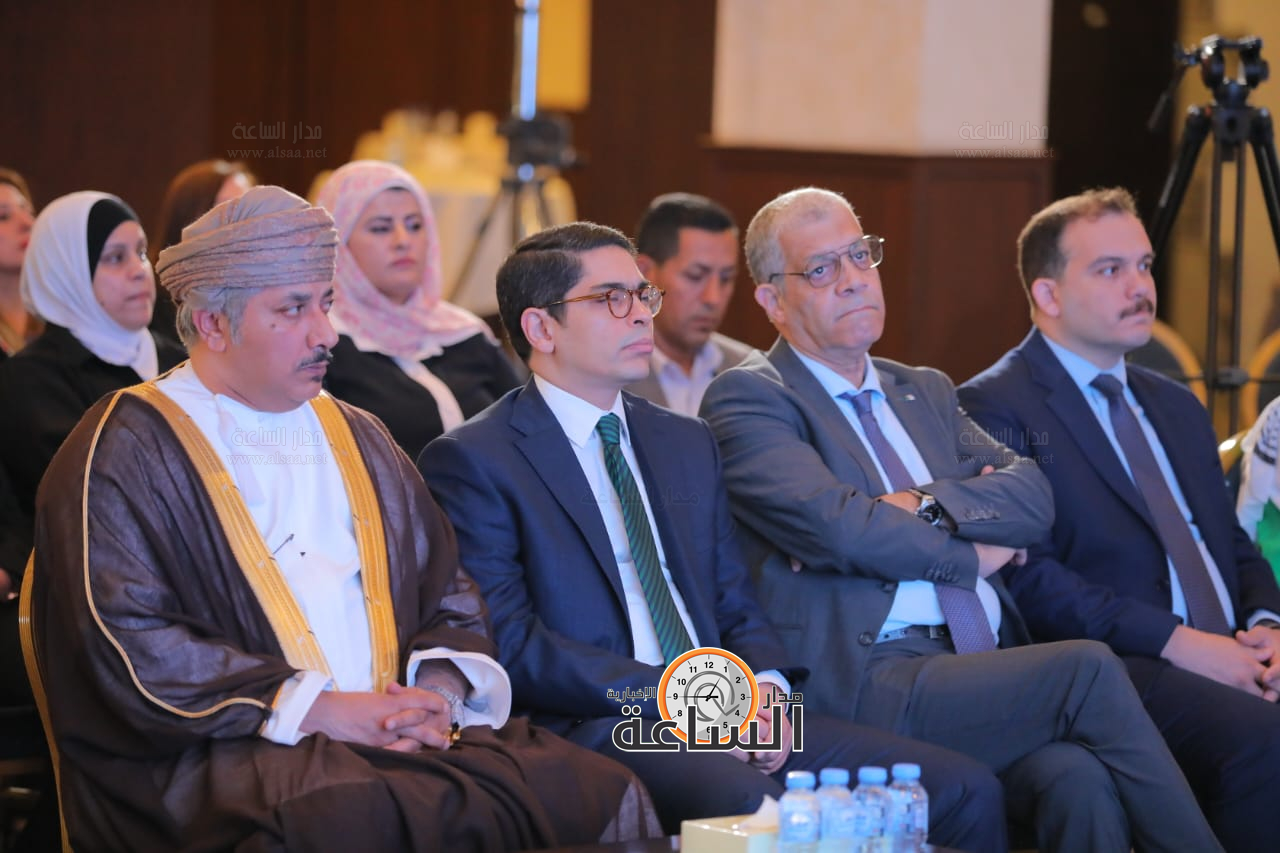 Madar Al-Saa Images 0.41543384416665363